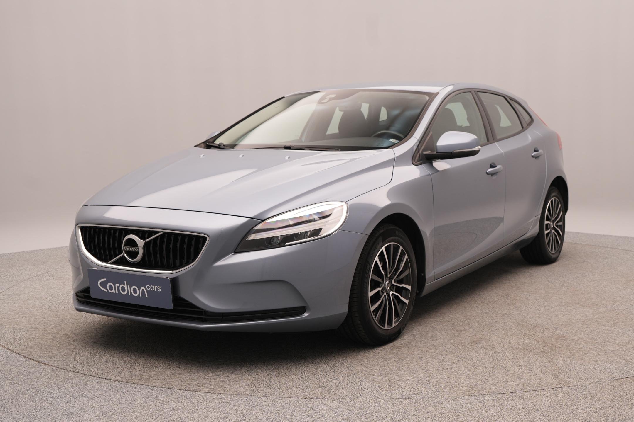 Volvo V40 T2 MOMENTUM AUT