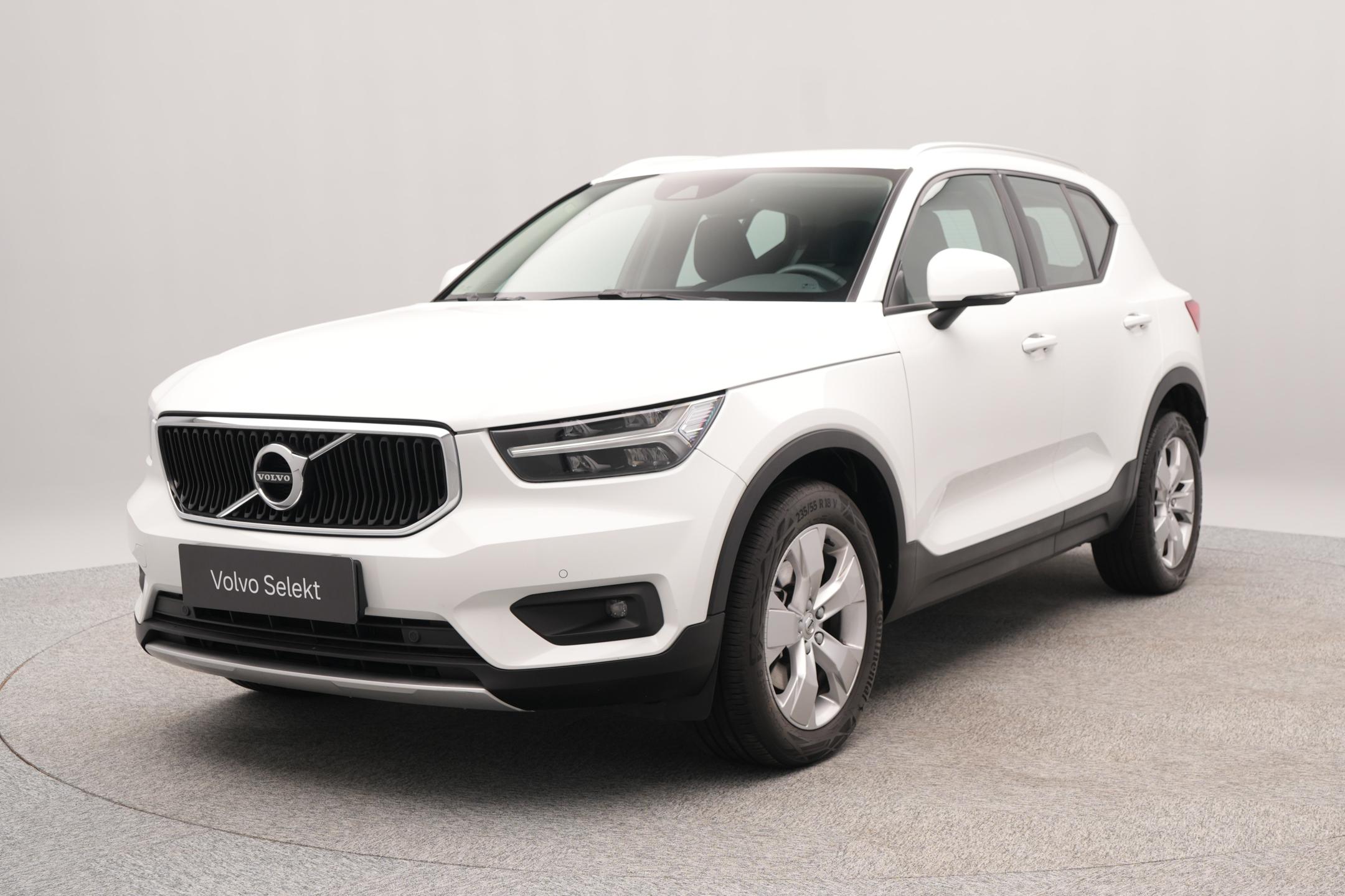 Volvo XC40 B4 AWD MOMNETUM PRO CZ