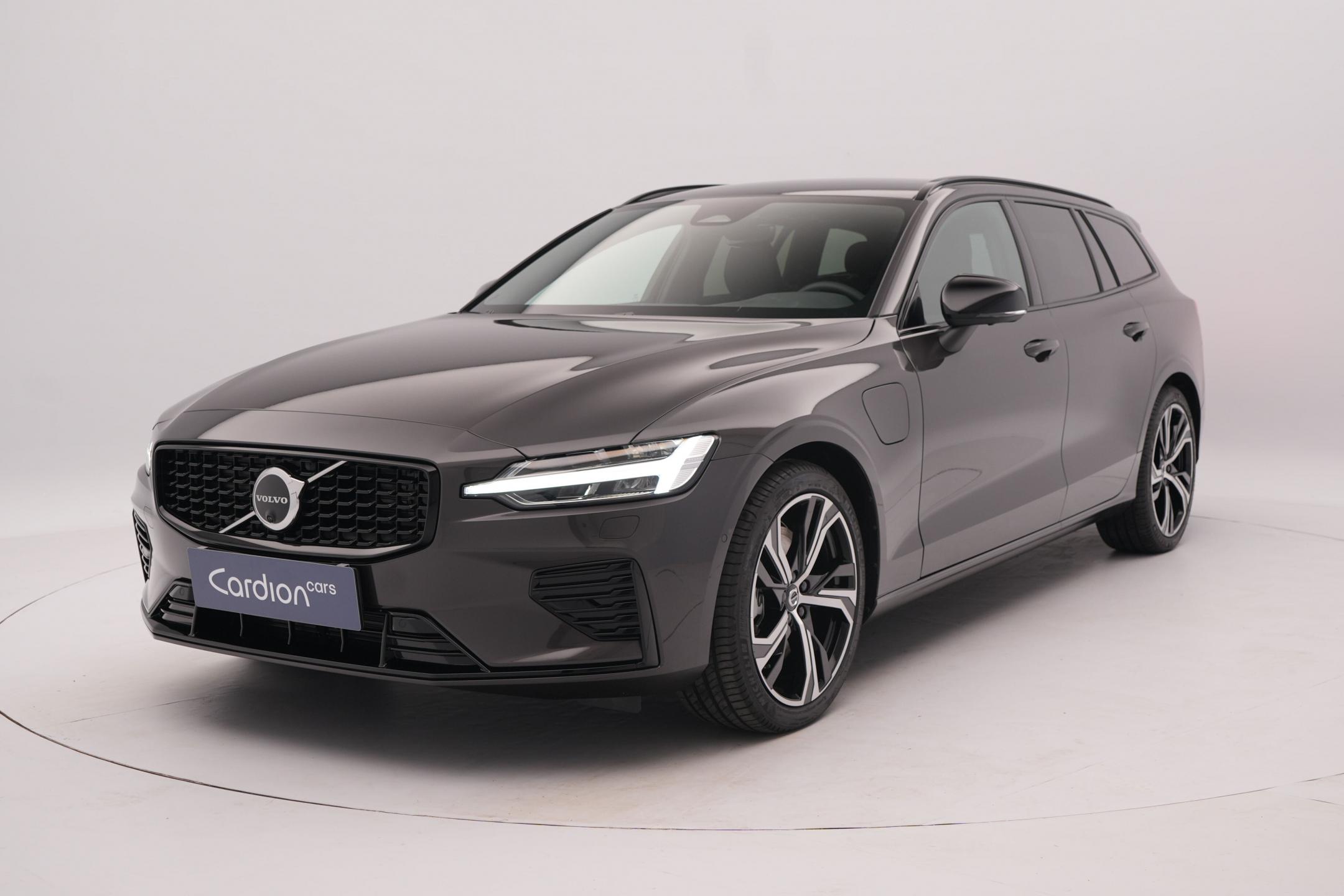 Volvo V60 T8 AWD Plug-in Hyb. DARK PLUS