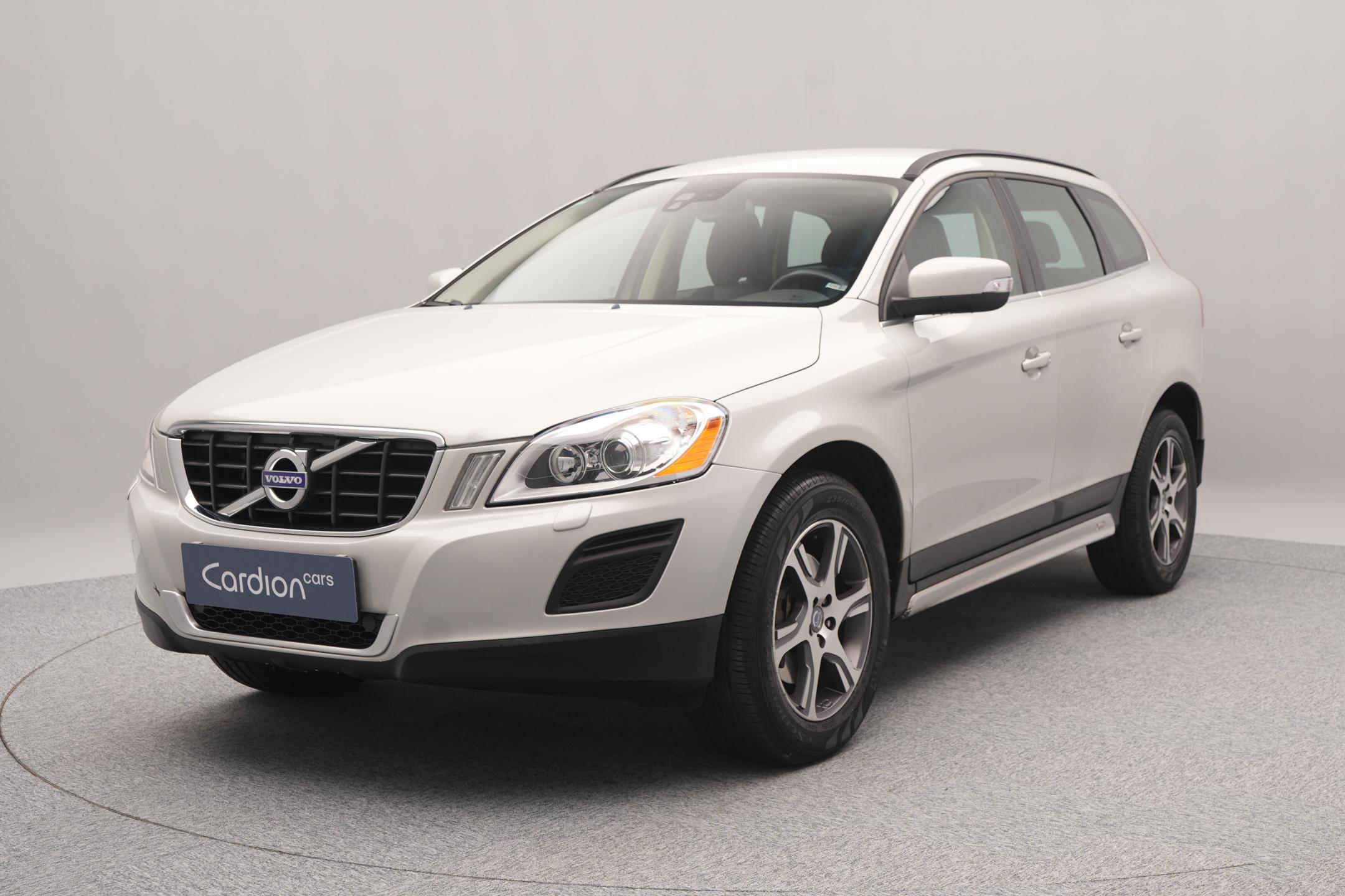 Volvo XC60 3.2 AWD MOMENTUM CZ