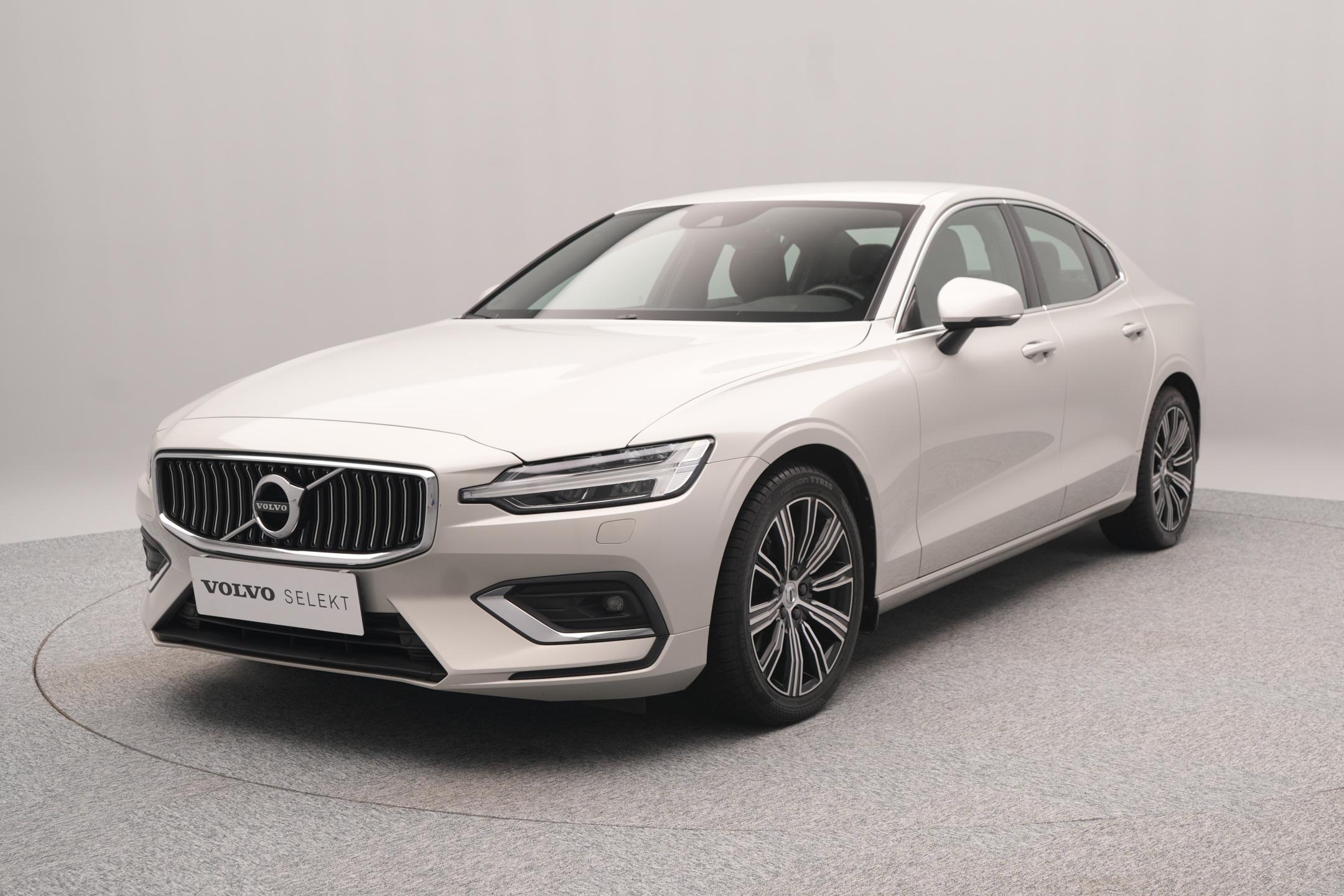 Volvo S60 B4 INSCRIPTION AUT CZ
