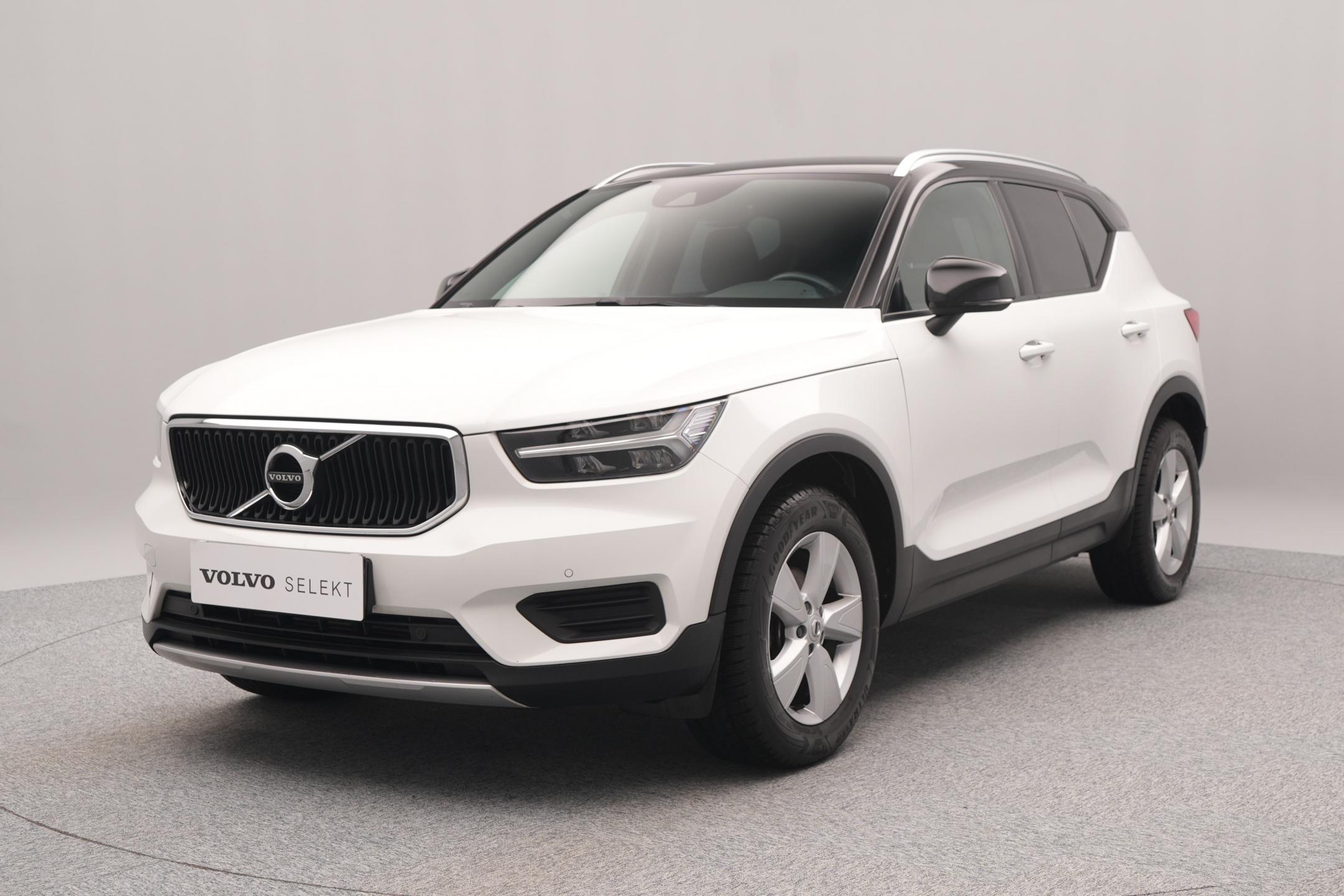 Volvo XC40 T2 MOMENTUM CZ