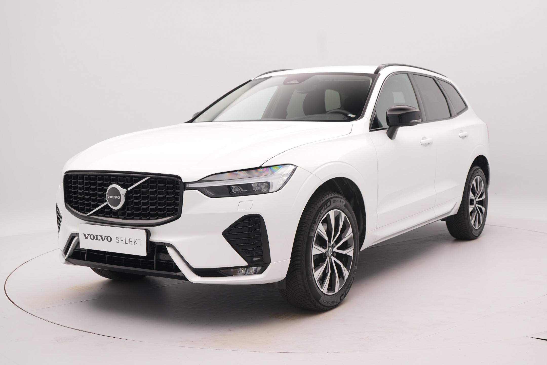 Volvo XC60 B4 AWD PLUS DARK AUT