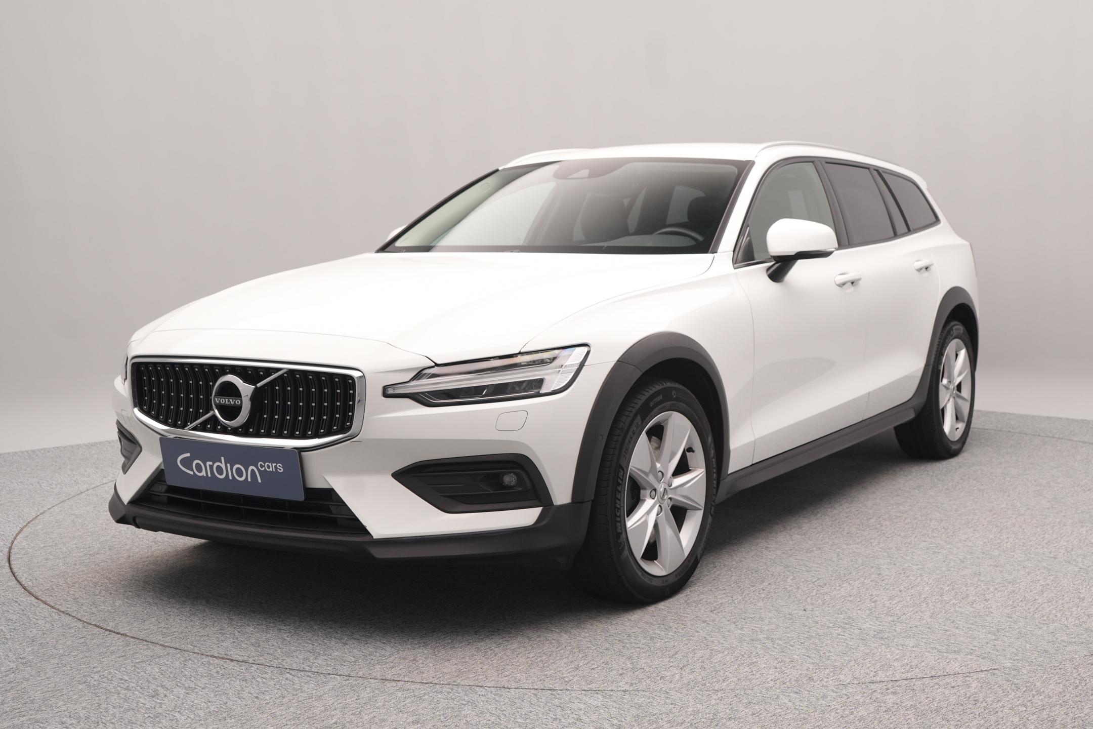Volvo V60 CC B4 AWD MOMENTUM AUT