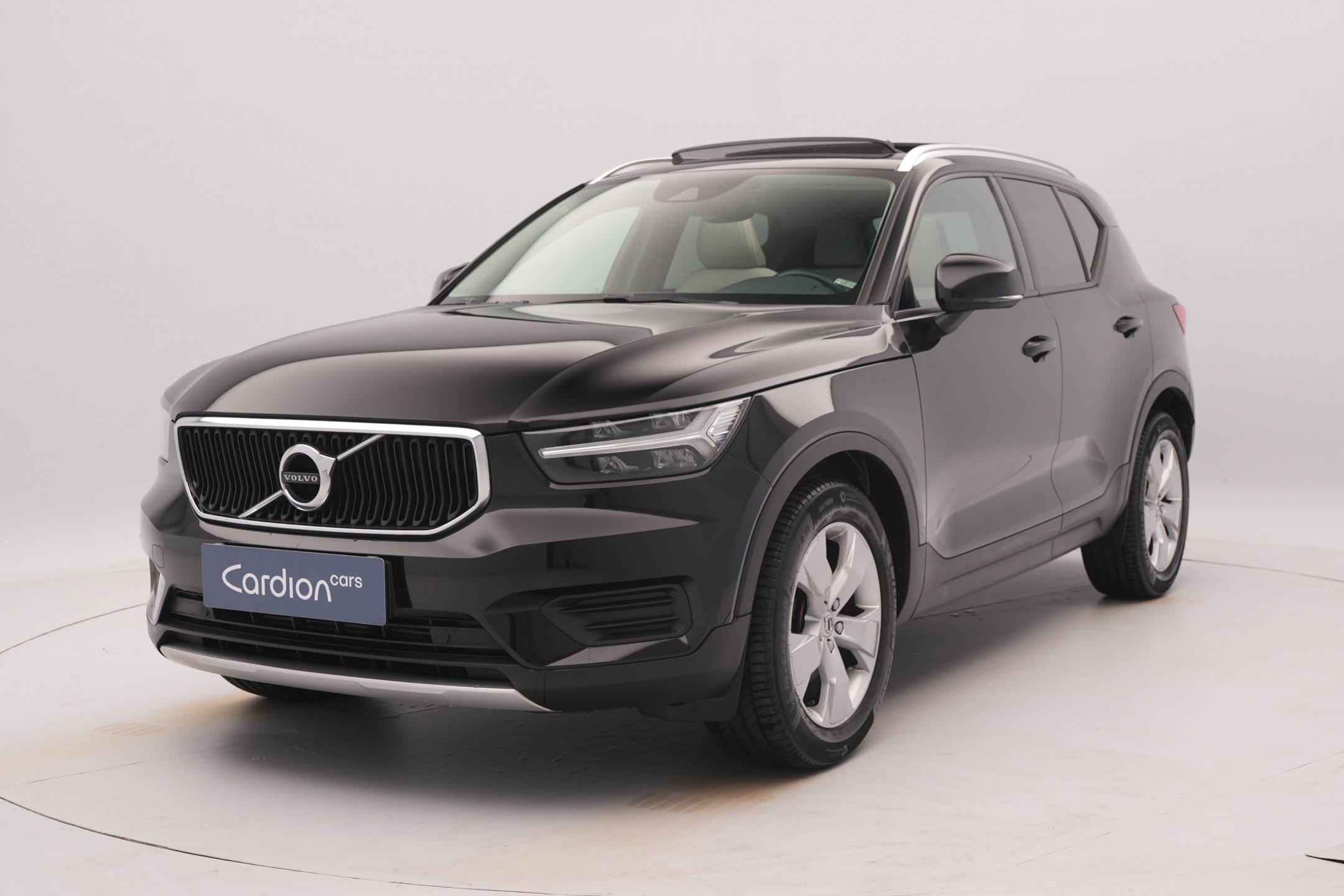 Volvo XC40 T3 MOMENTUM PANORAMA