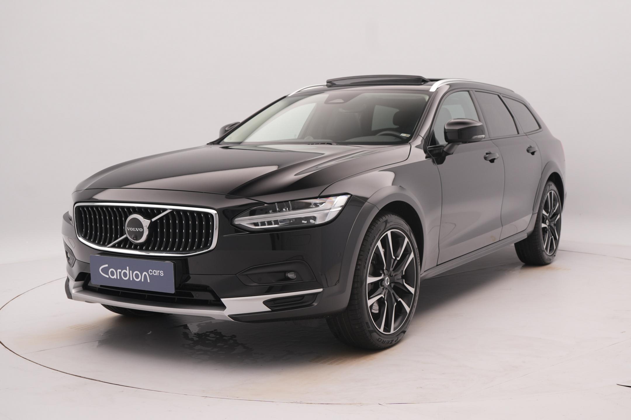 Volvo V90 CC B5 AWD ULTIMATE REZERVACE