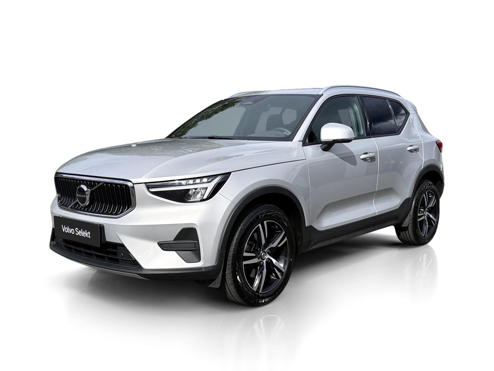 Volvo XC40 B3 FWD // CORE // 1. maj. //ČR