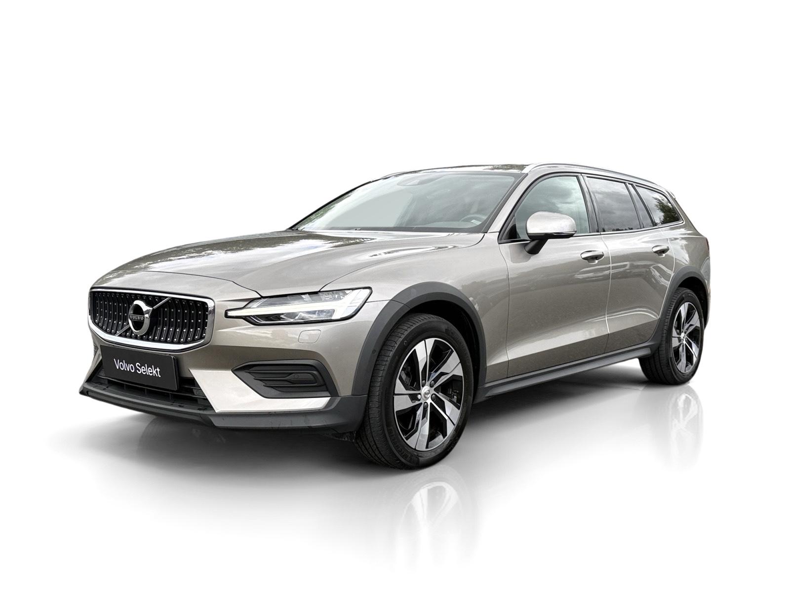 Volvo V60 CC B4 AWD //nezáv. topení+kola