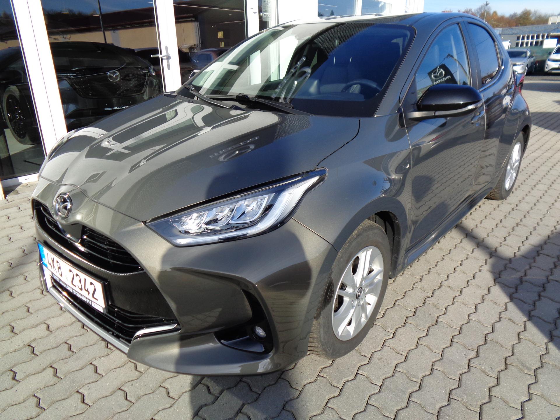 Mazda 2 hyb Agile/Comfort, zimní pneu!