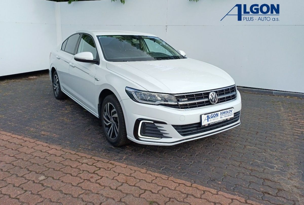 Volkswagen Bora e - 100 kW DSG