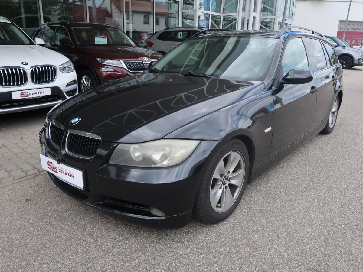 BMW Řada 3 2,0 320i 110kW Panorama