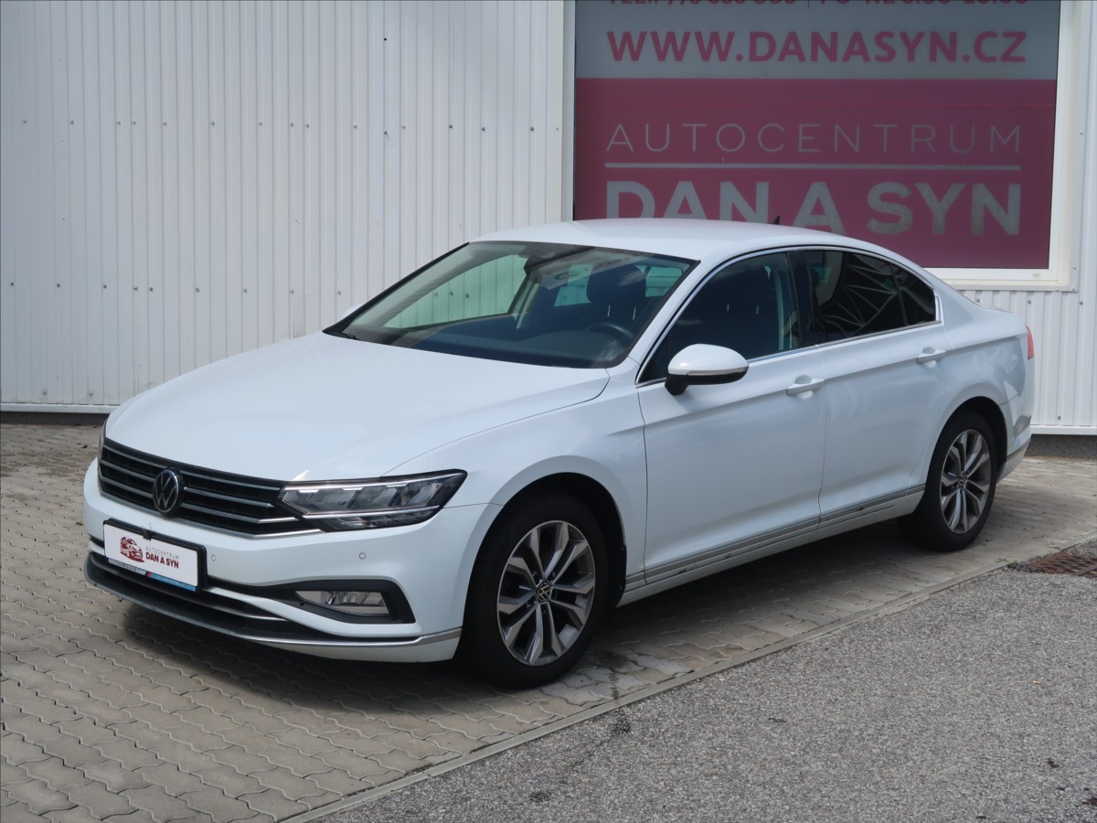 Volkswagen Passat 2,0 TDI DSG ELEGANCE 1.MAJ. CZ