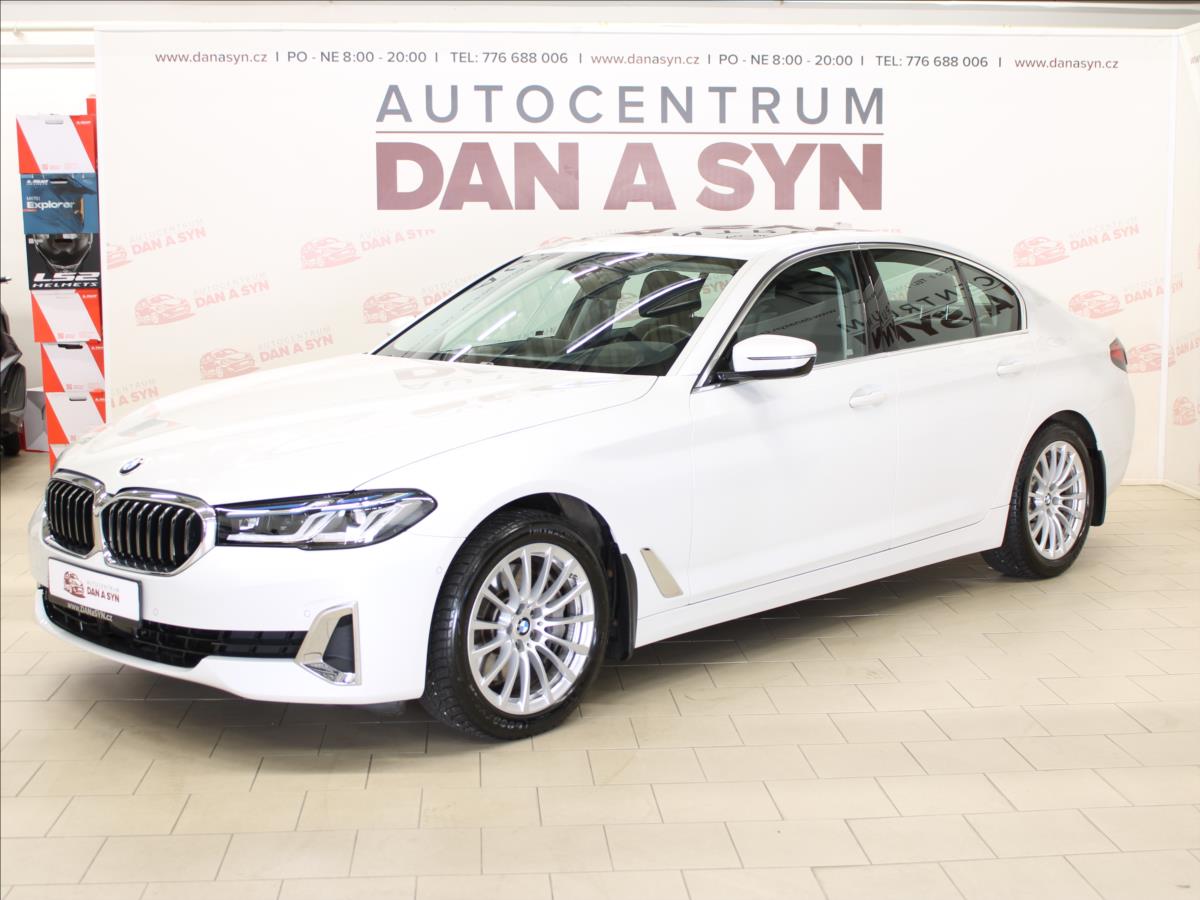 BMW Řada 5 3,0 540i xDrive AT TOP STAV