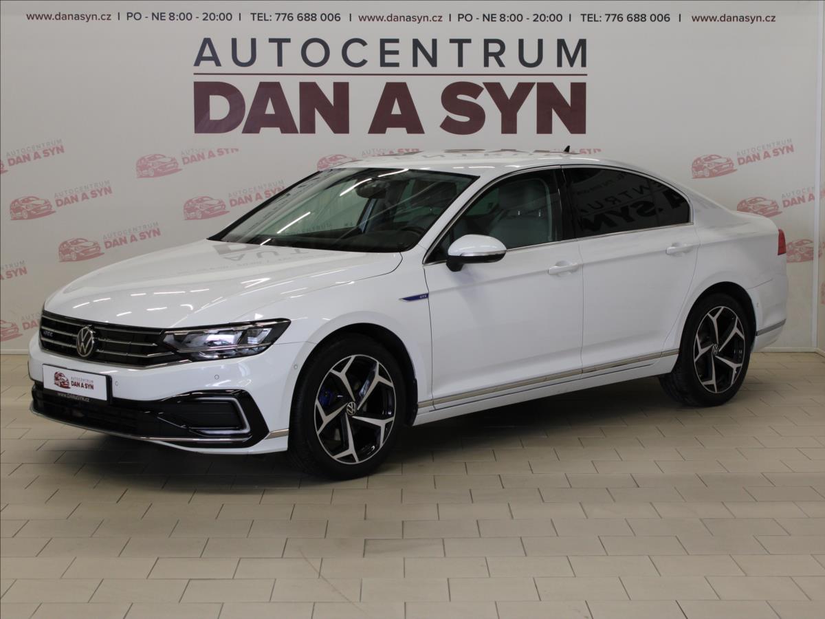 Volkswagen Passat 1,4 TSI PHEV GTE ZÁNOVNÍ
