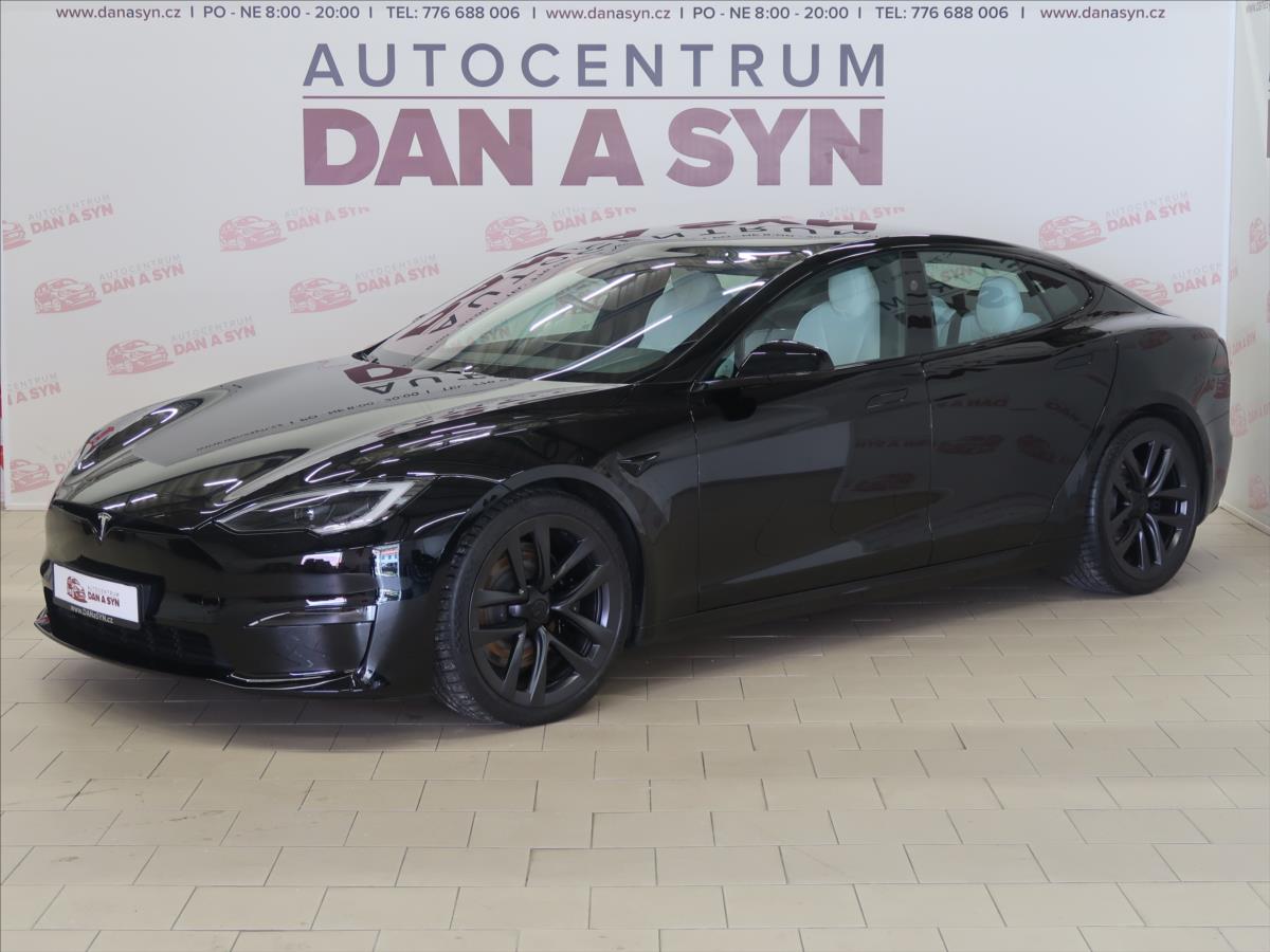 Tesla Model S 0,0 1.majitel ZÁNOVNÍ !