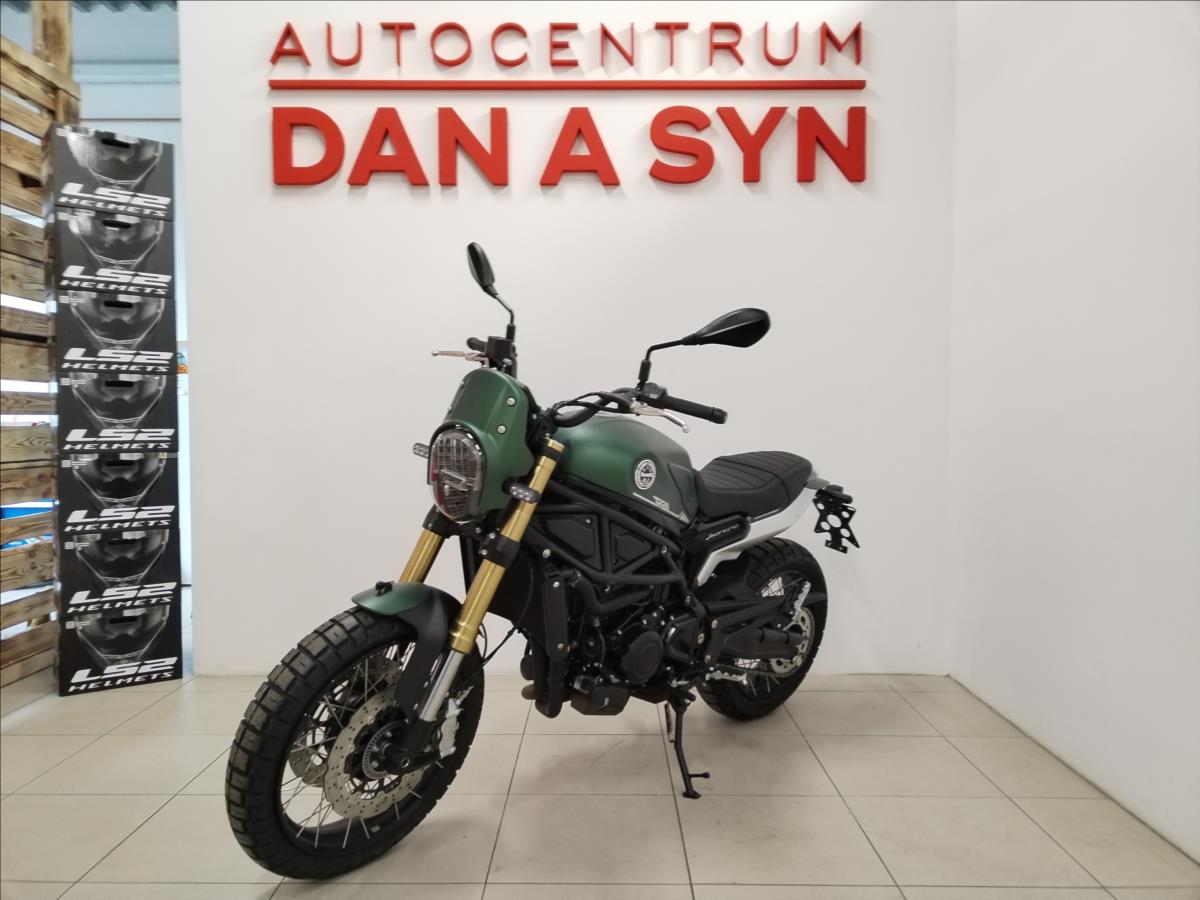 Benelli Leoncino 800Trail 0,8