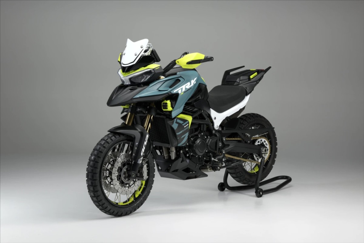 Benelli TRK 902 XPLORER SKLADEM 0,9