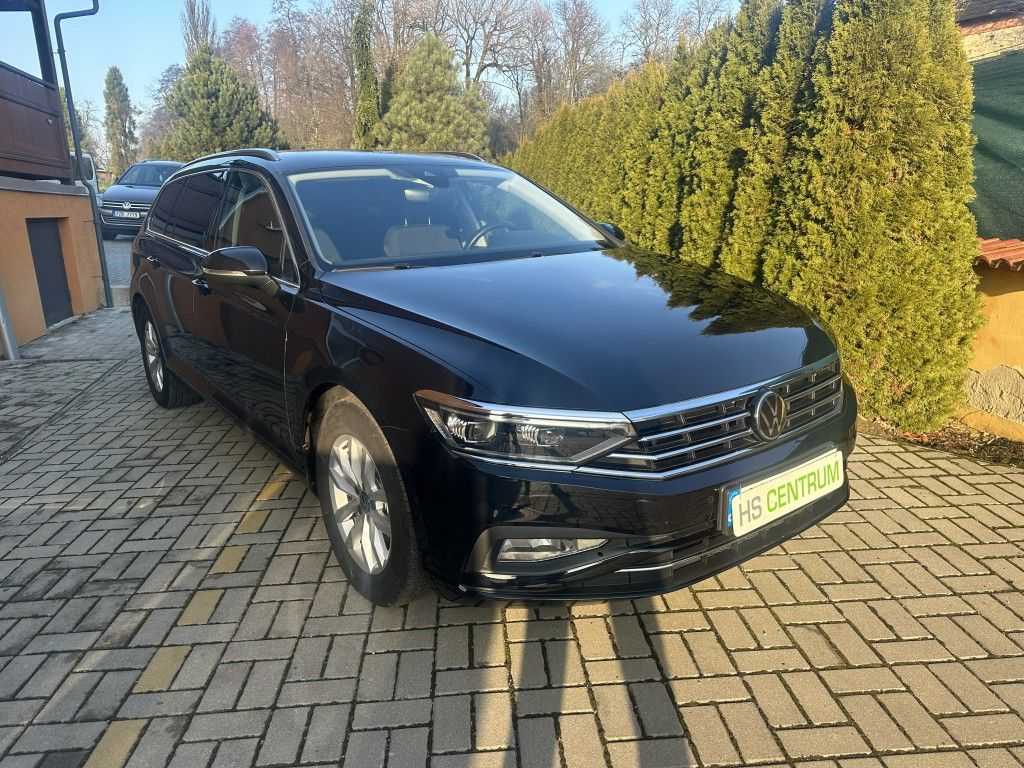 Volkswagen Passat 2.0 TDi 110kW Bussiness AT