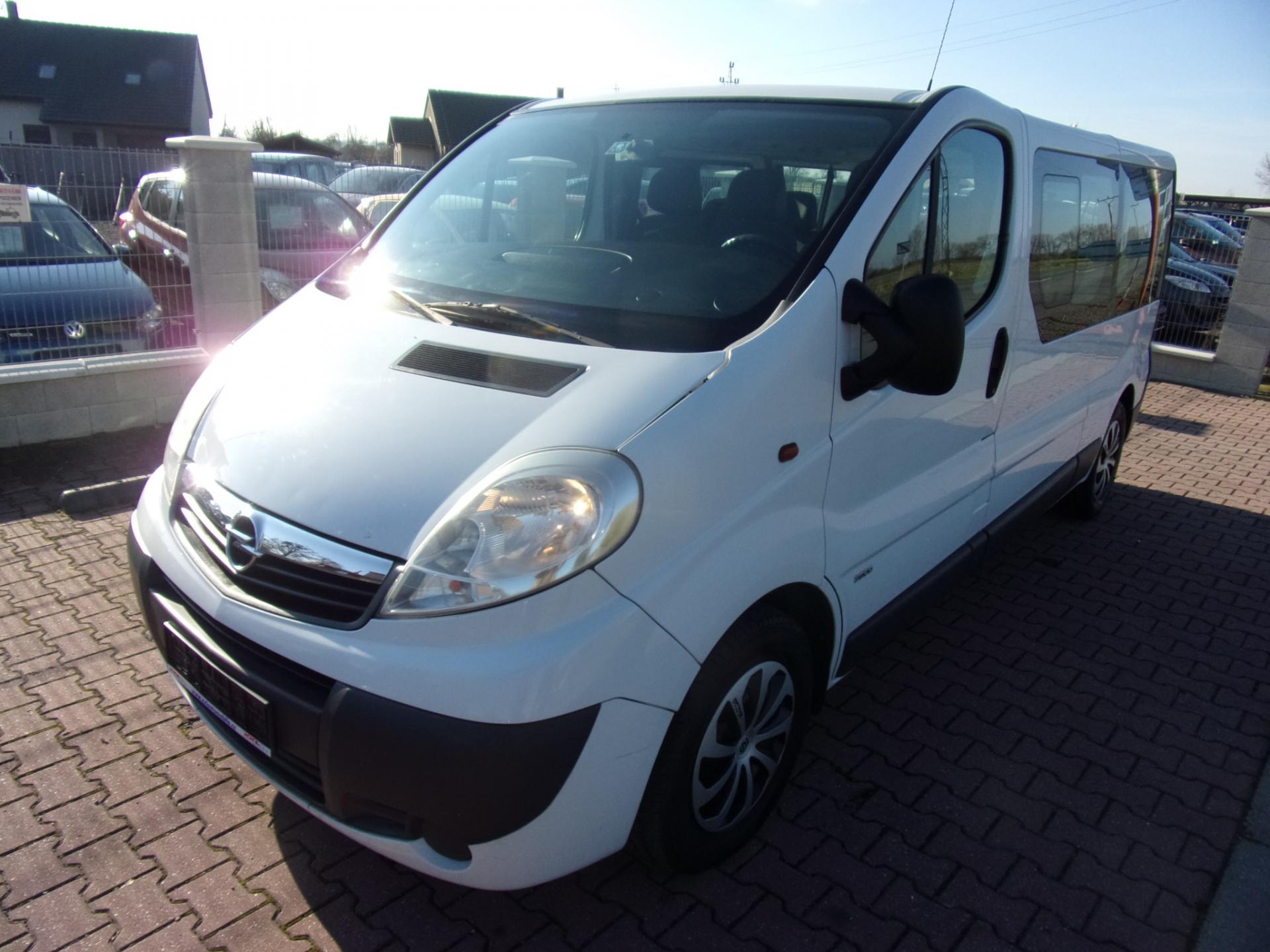 Opel Vivaro 2,0CDTi KLIMA 9 MÍST - foto 2