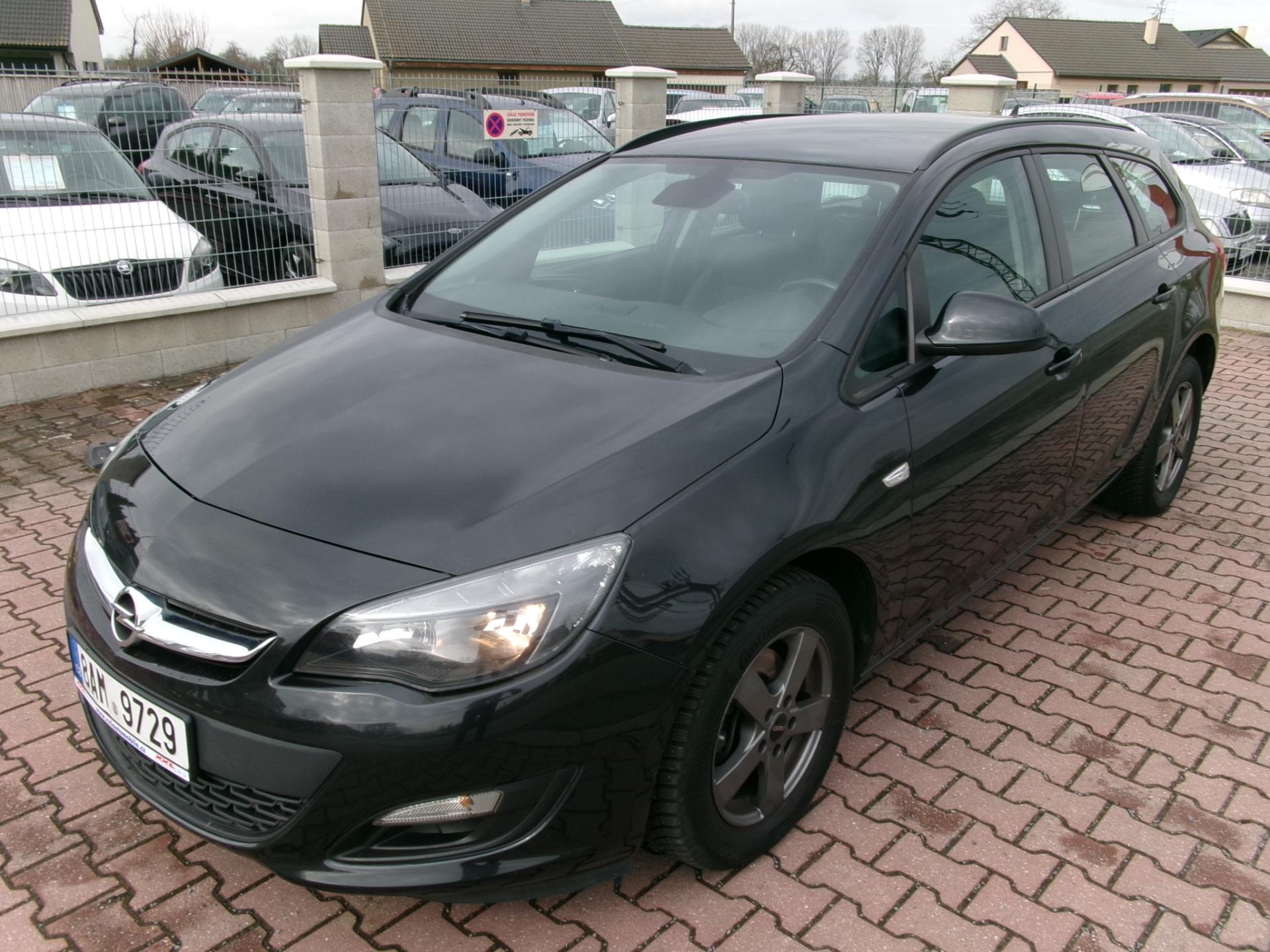 Opel Astra 1,6 CDTi NAVI AUTOKLIMA