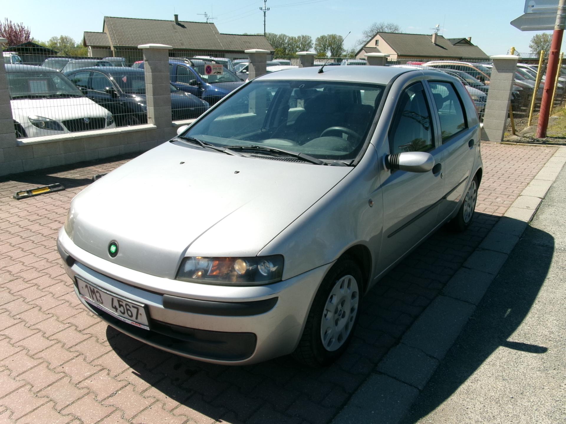 Fiat Punto 1,2 8V ČR 1.MAJ