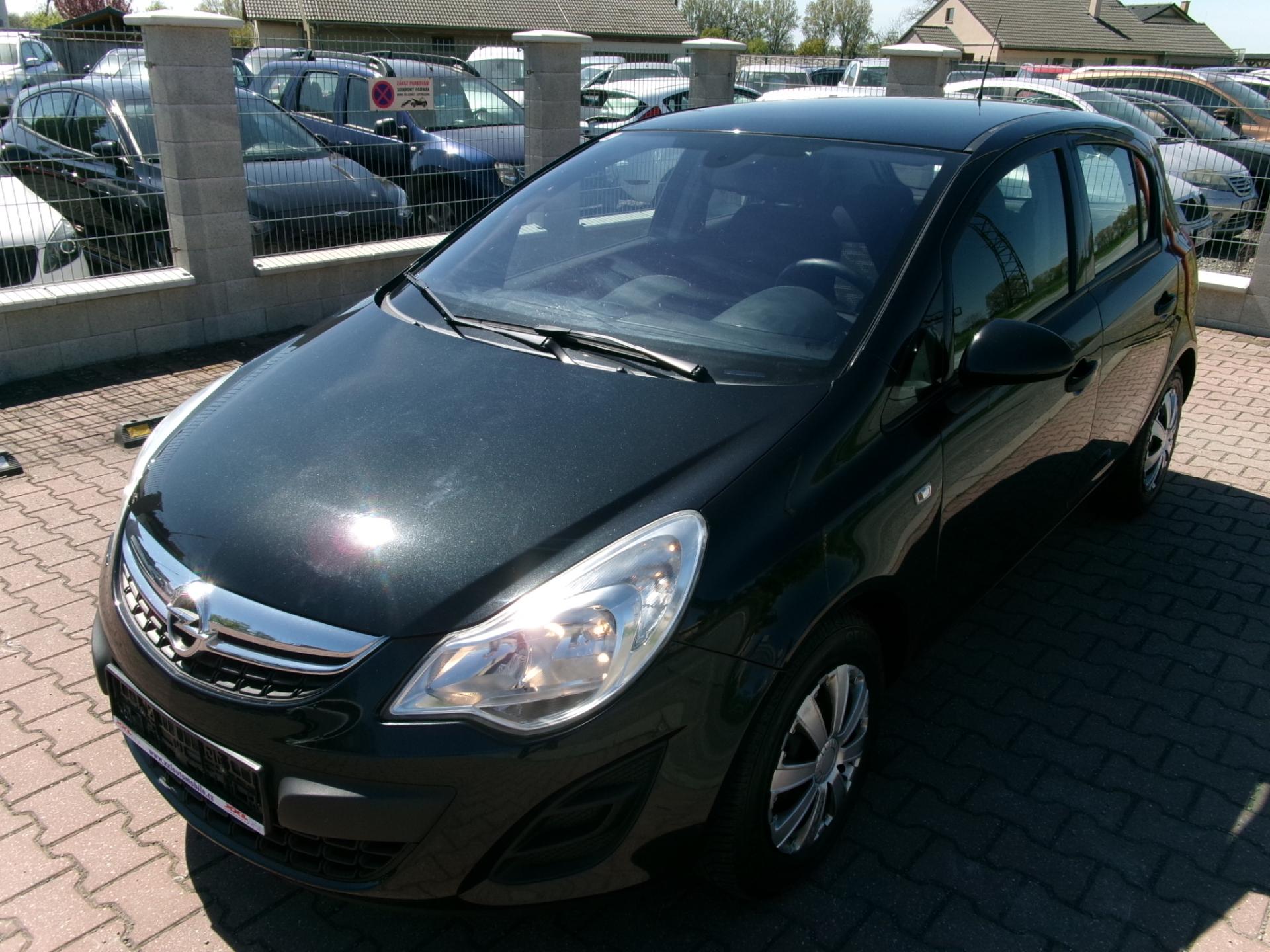 Opel Corsa 1,2 16V AC BT USB TEMP