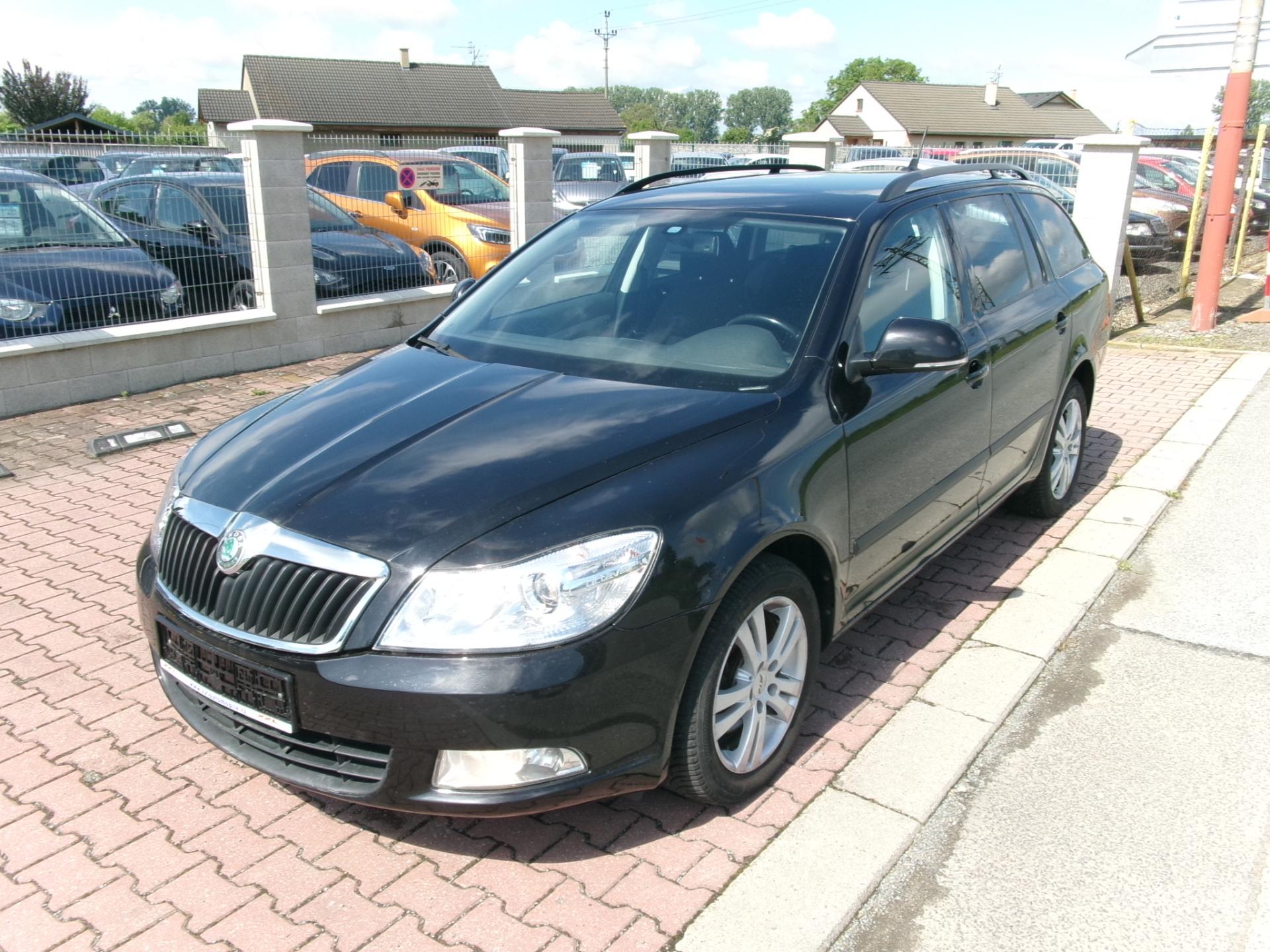 Škoda Octavia 2,0TDI DSG NAVI AC BT VÝHŘEV