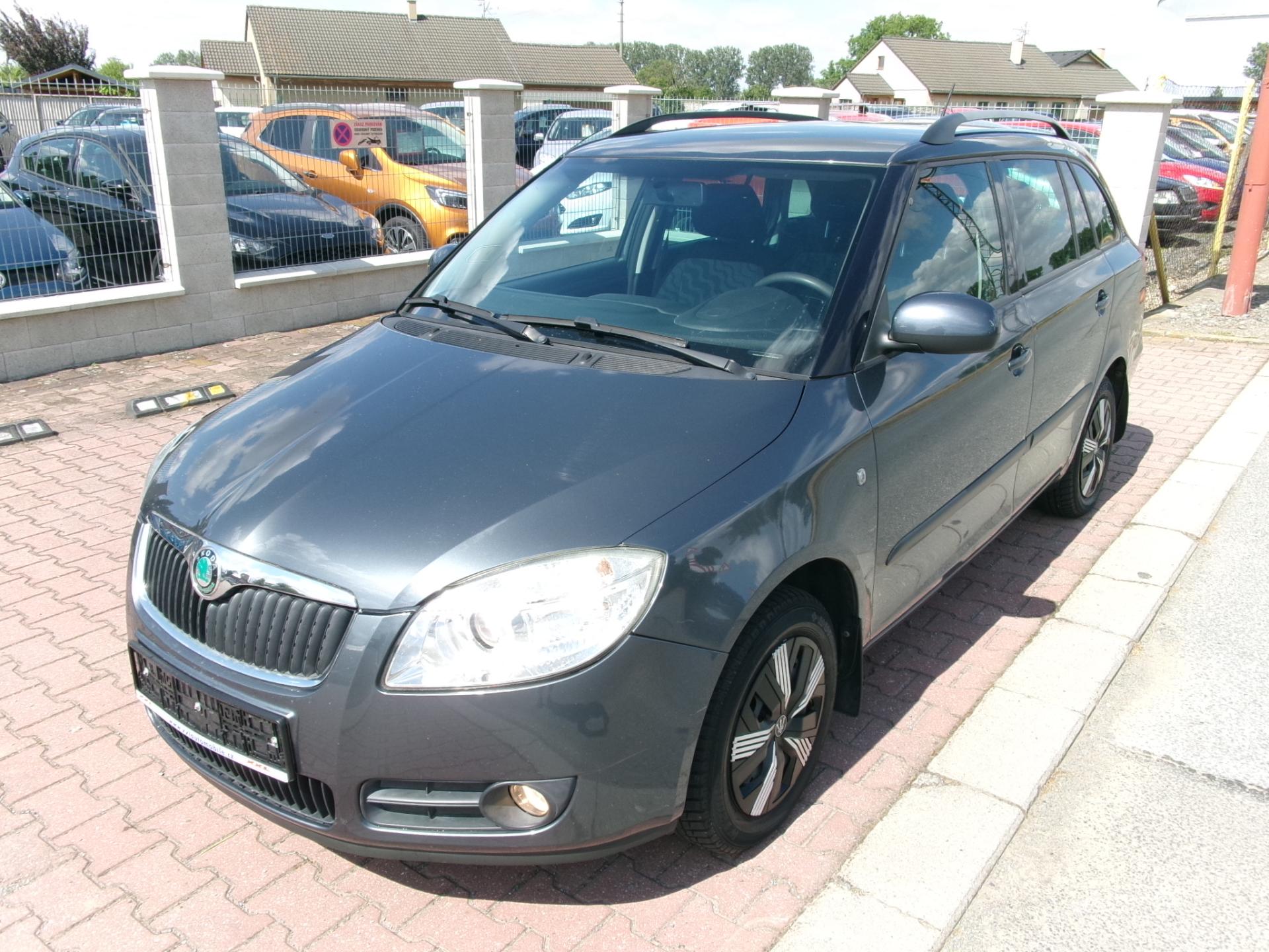Škoda Fabia 1,6 16V KLIMA 1.MAJ serv.kn.