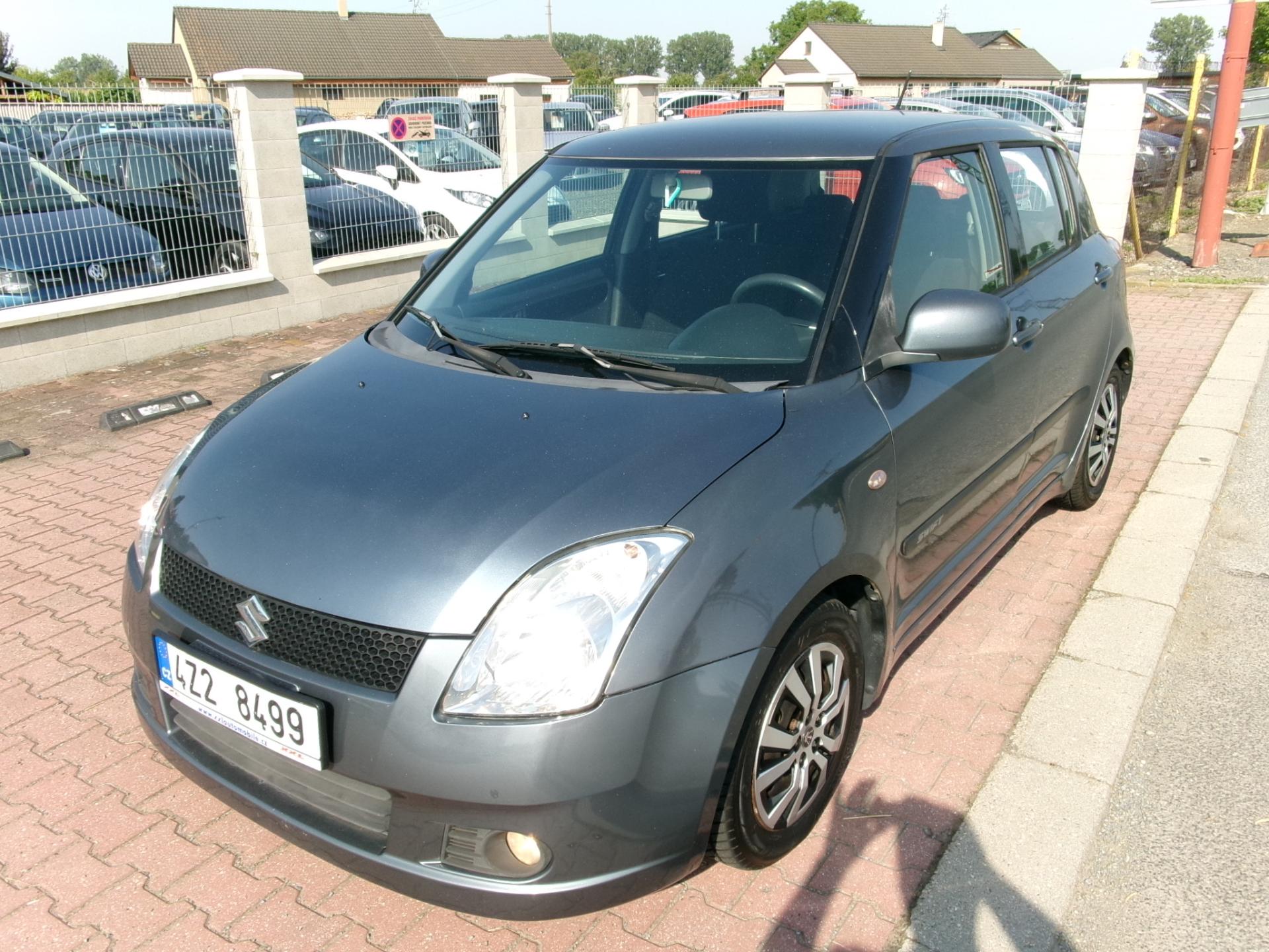 Suzuki Swift 1,3i KLIMA VÝHŘEV