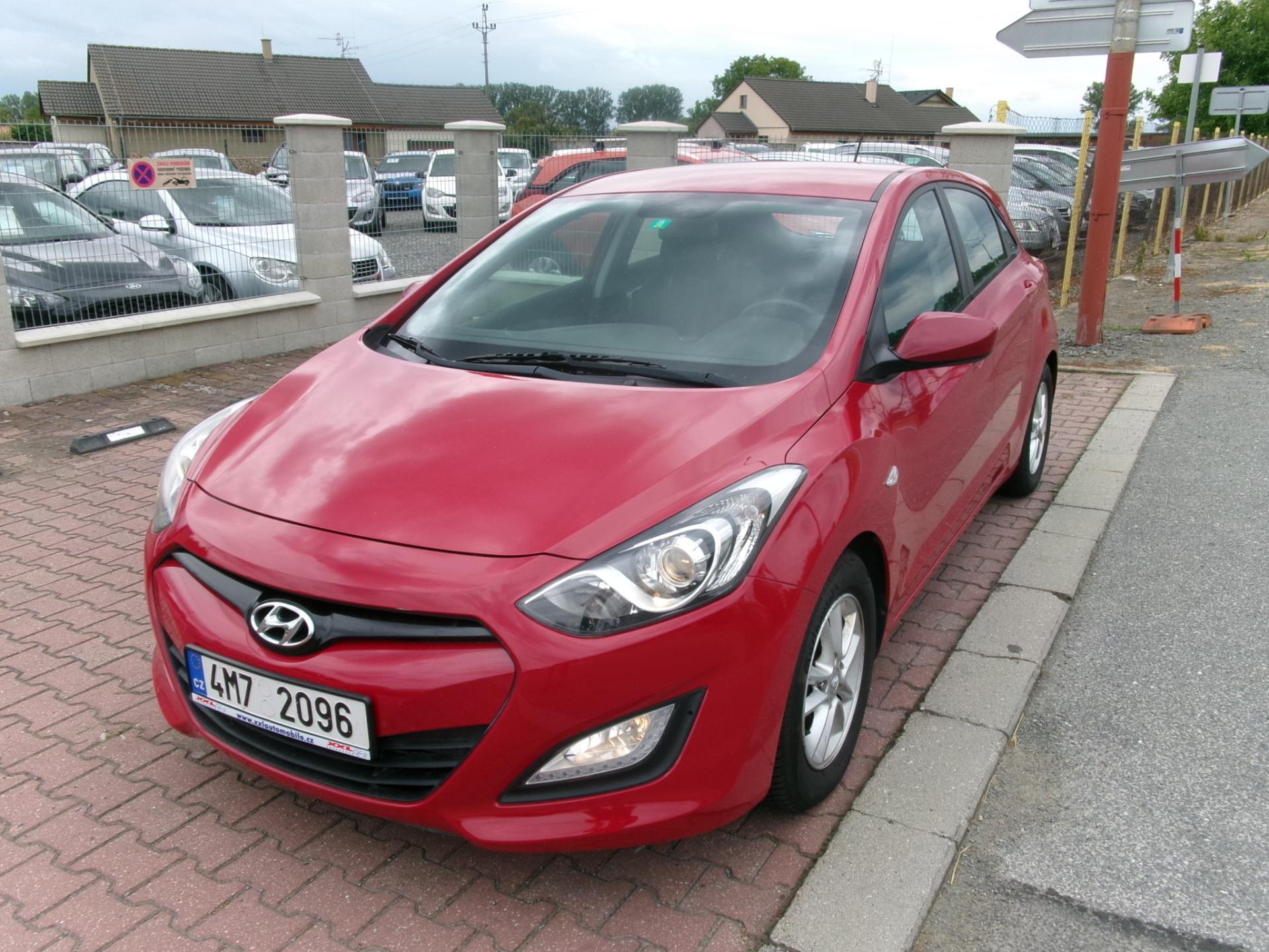 Hyundai i30 1,6 16V KLIMA TEMP ČR