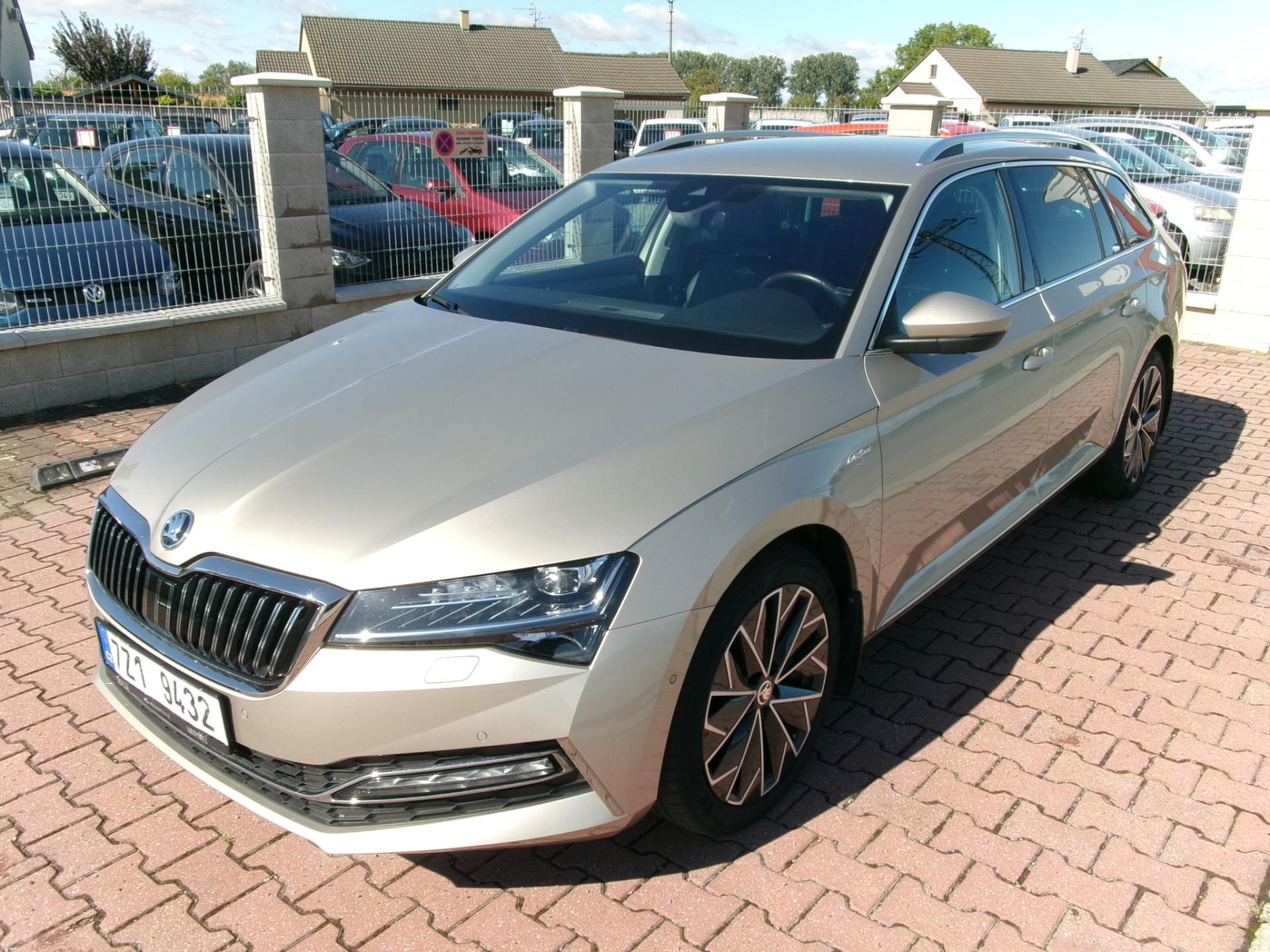 Škoda Superb 2,0TDI L&K 4x4 DSG ACC MATRIX
