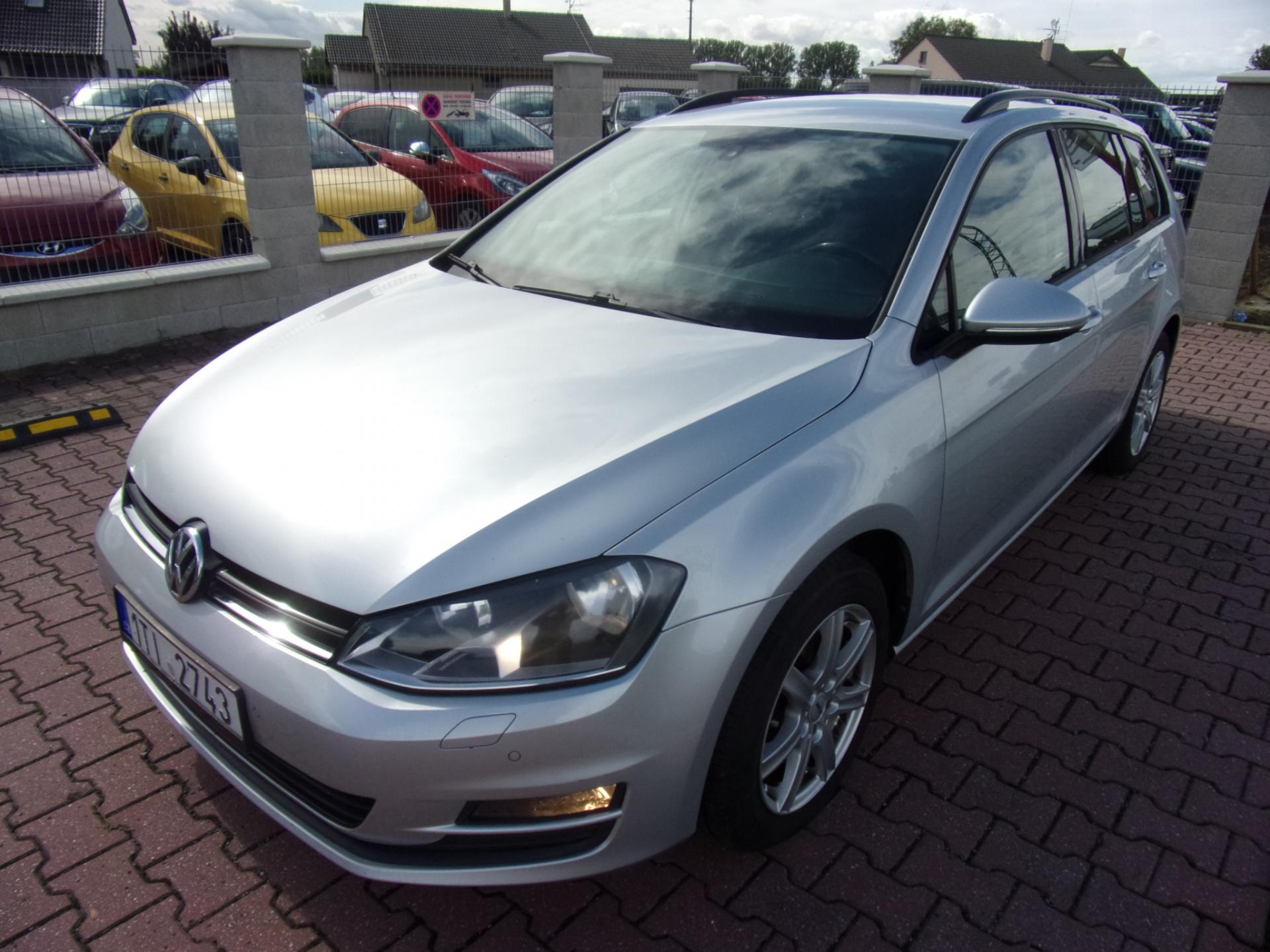 Volkswagen Golf 1,6TDI KLIMA TEMP VÝHŘEV BT