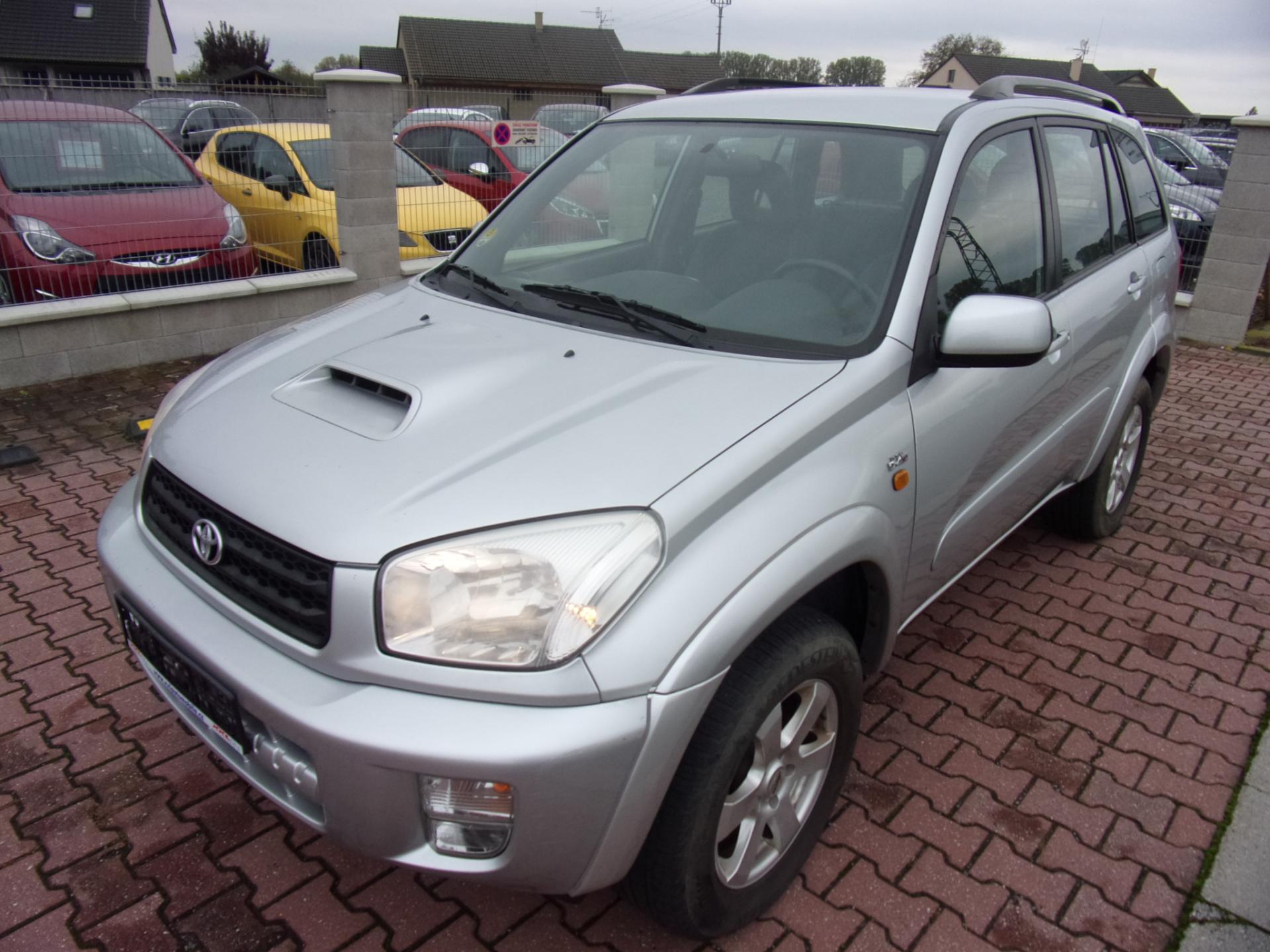 Toyota RAV4 2,0D - 4D KLIMA ALU 4x4 1.MAJ
