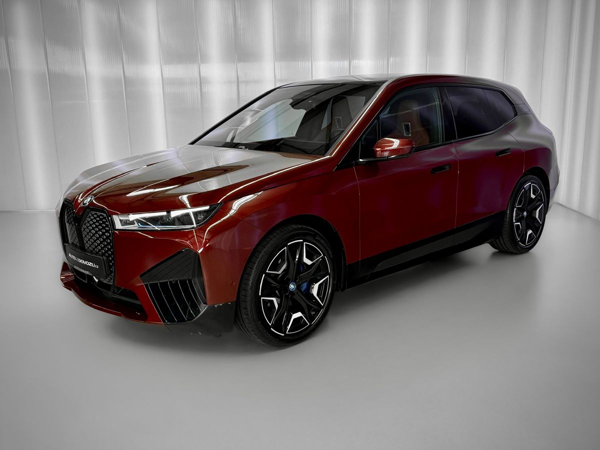 BMW xDrive 50, LASER, SKY LOUNGE,