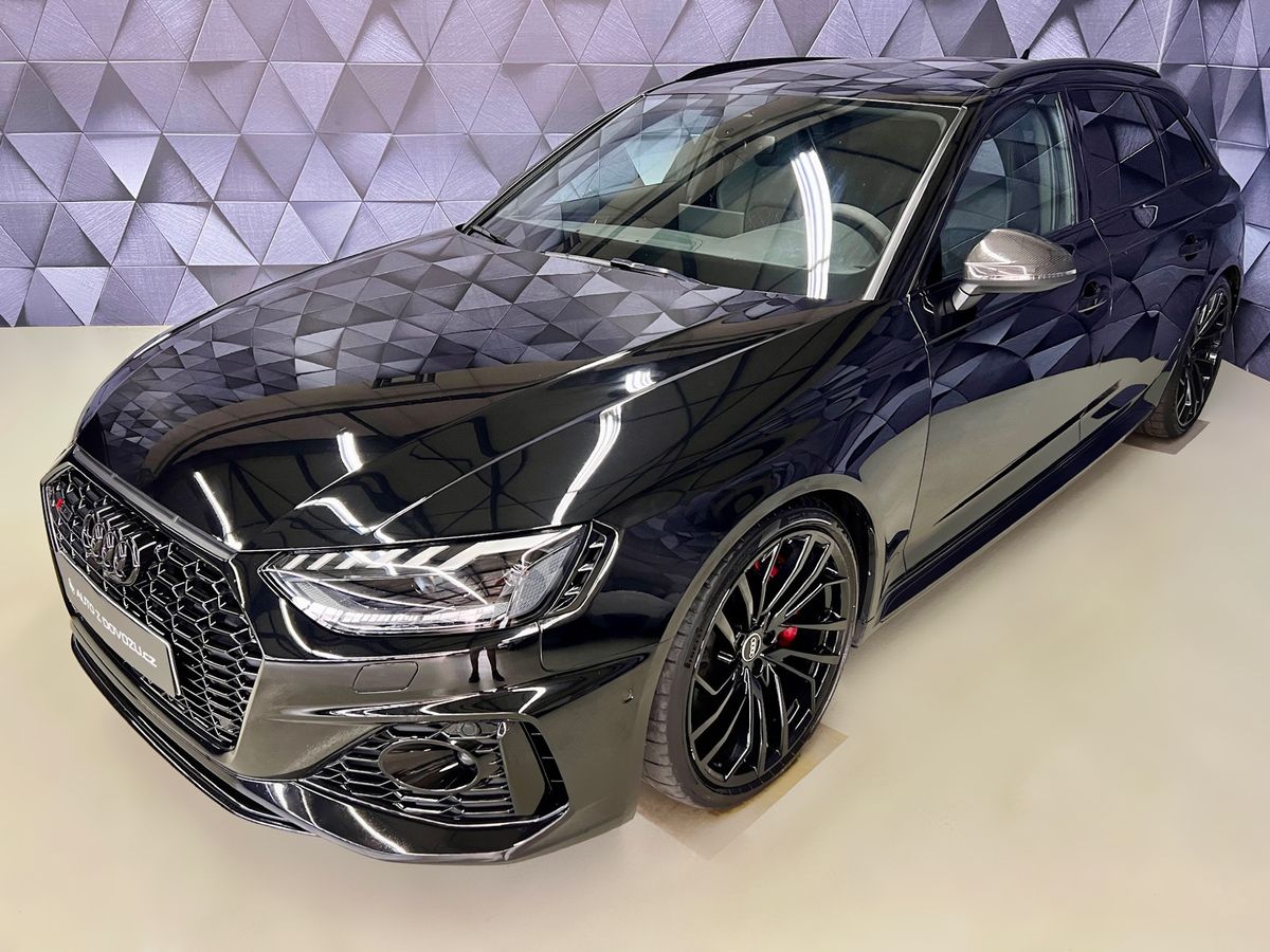 Audi RS 4 QUATTRO, BANG&OLUFSEN, MASÁŽE