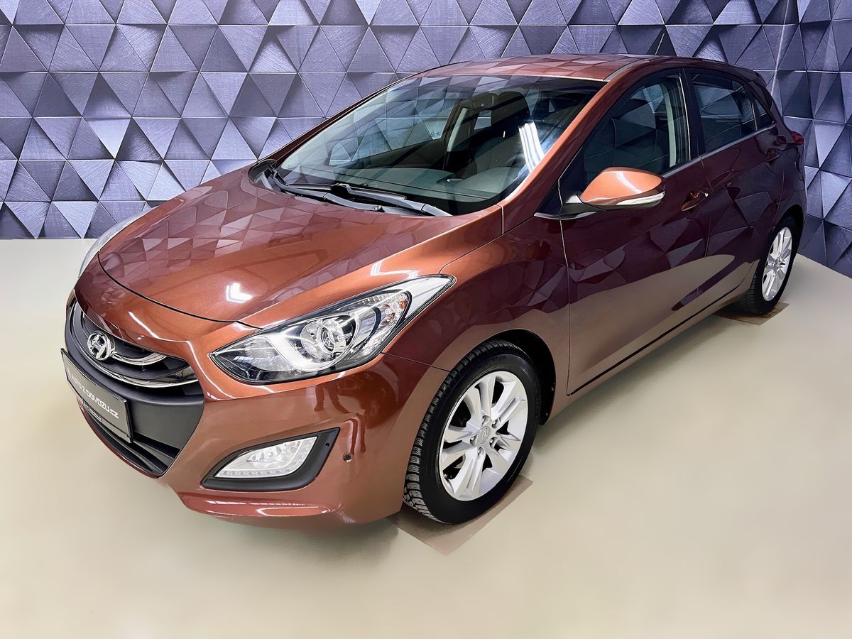 Hyundai i30 1.6i CVVT TRIKOLOR COMFORT