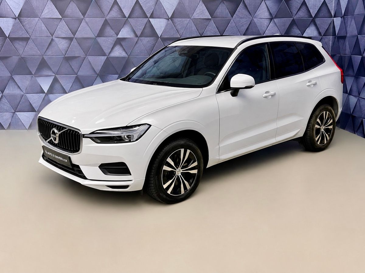Volvo XC60 B4 AWD MOMENTUM, KAMERA, ACC