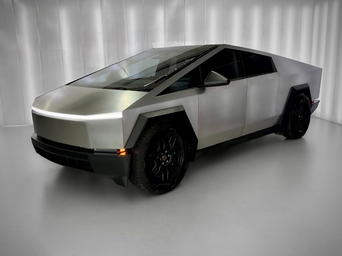 Tesla AWD 438 KW FOUNDATION SERIES,