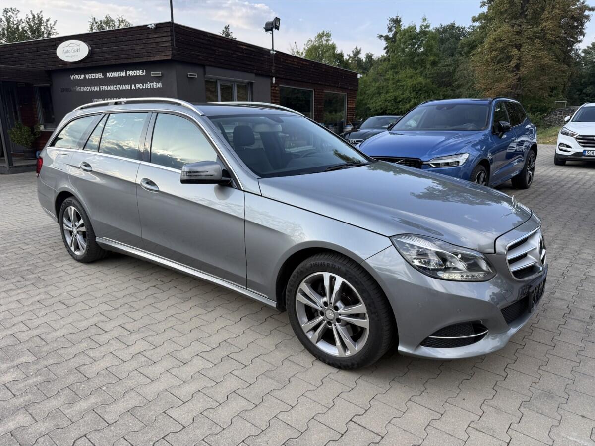 Mercedes-Benz Třídy E E 300de Hybrid Vzduch