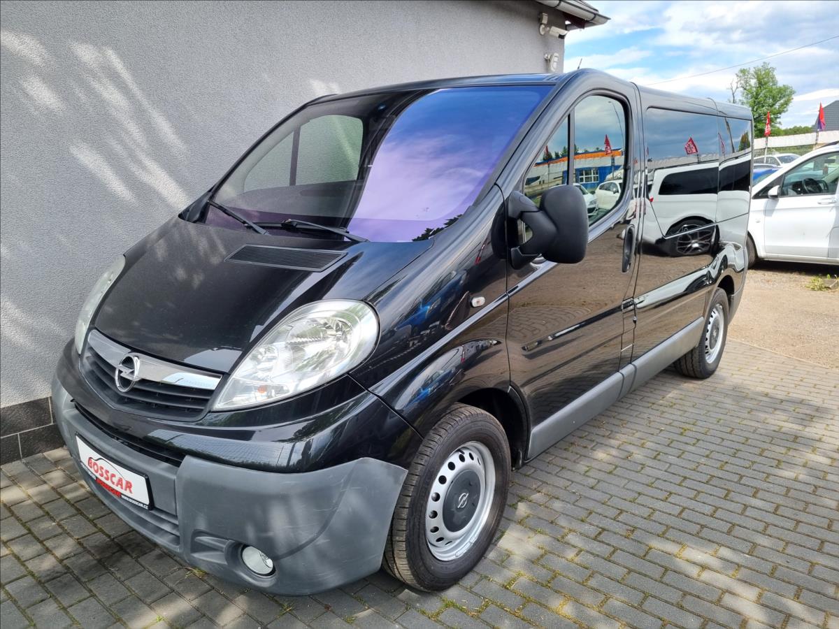Opel Vivaro 2,5 DCi 8 Míst Webasto 2xKlima