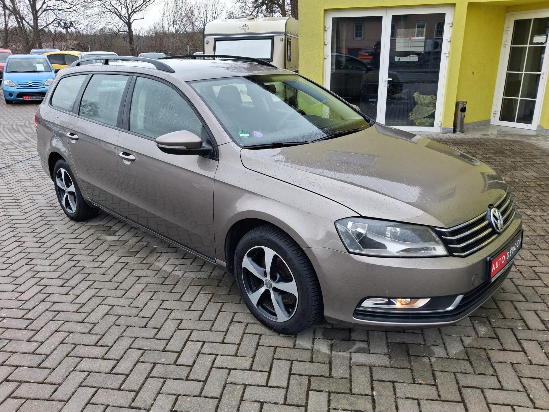 Volkswagen Passat 1,4TSi NAVI VYHŘ.SED, 2x KOLA