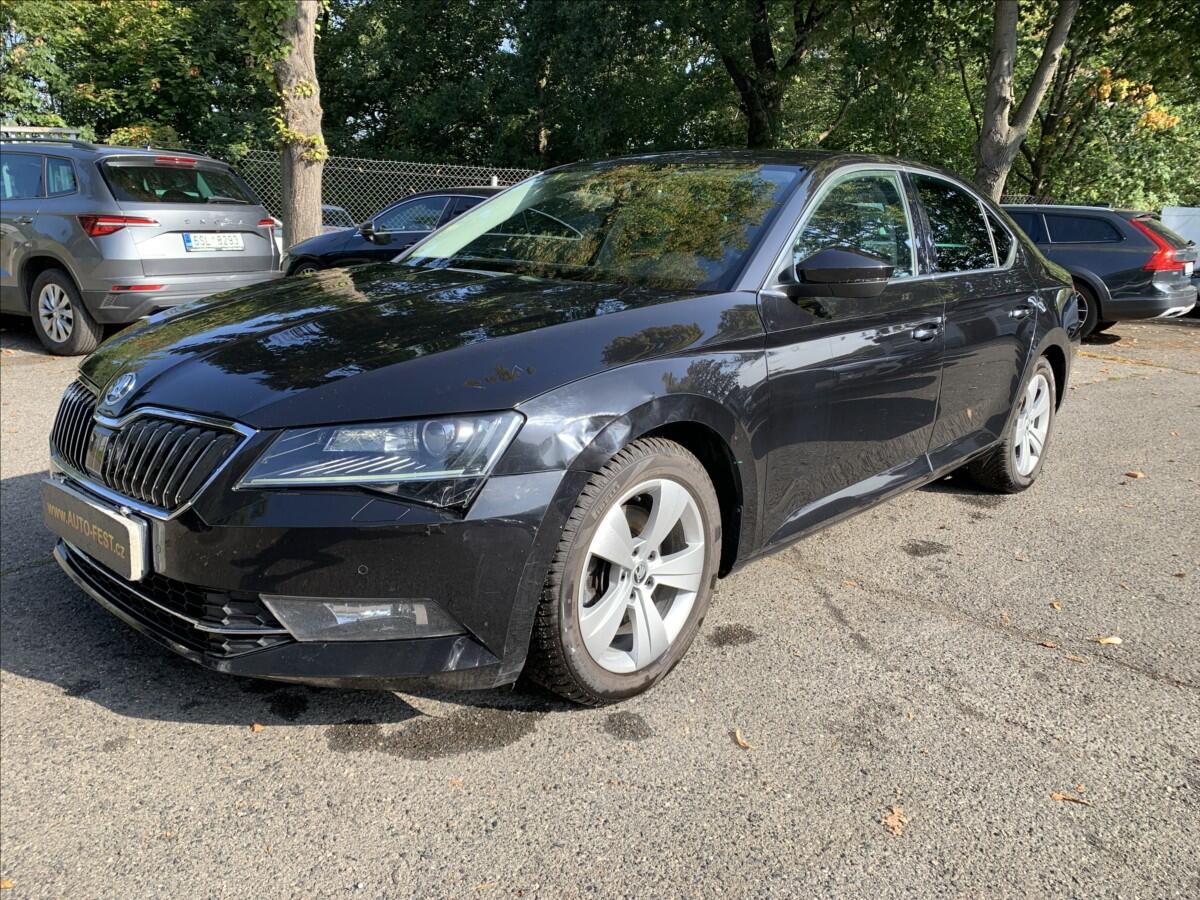 Škoda Superb 1,5 TSI,ČR