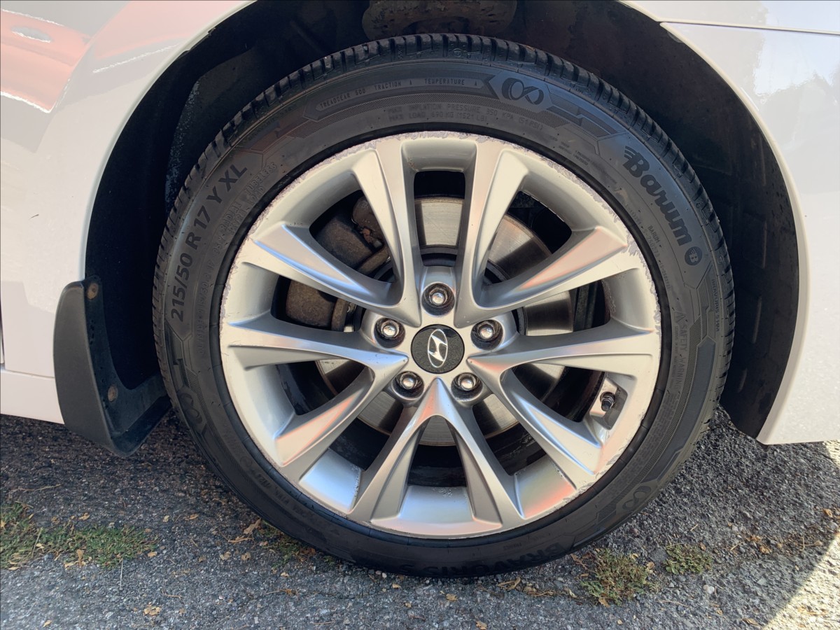 Hyundai i40 1,7 CRDI 1.MAJITEL,ČR,SERVISKA - foto 3