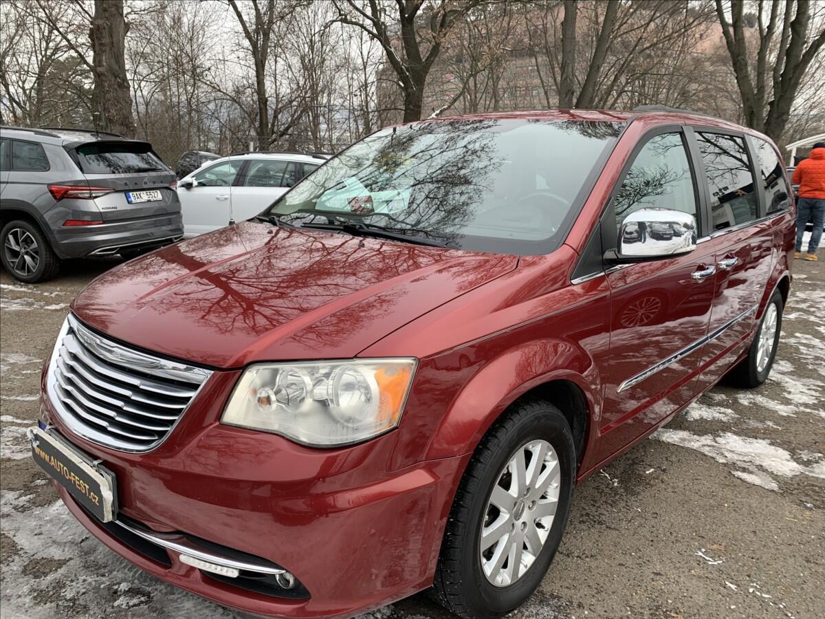 Chrysler Town & Country 3,6 i V6 6.MÍST