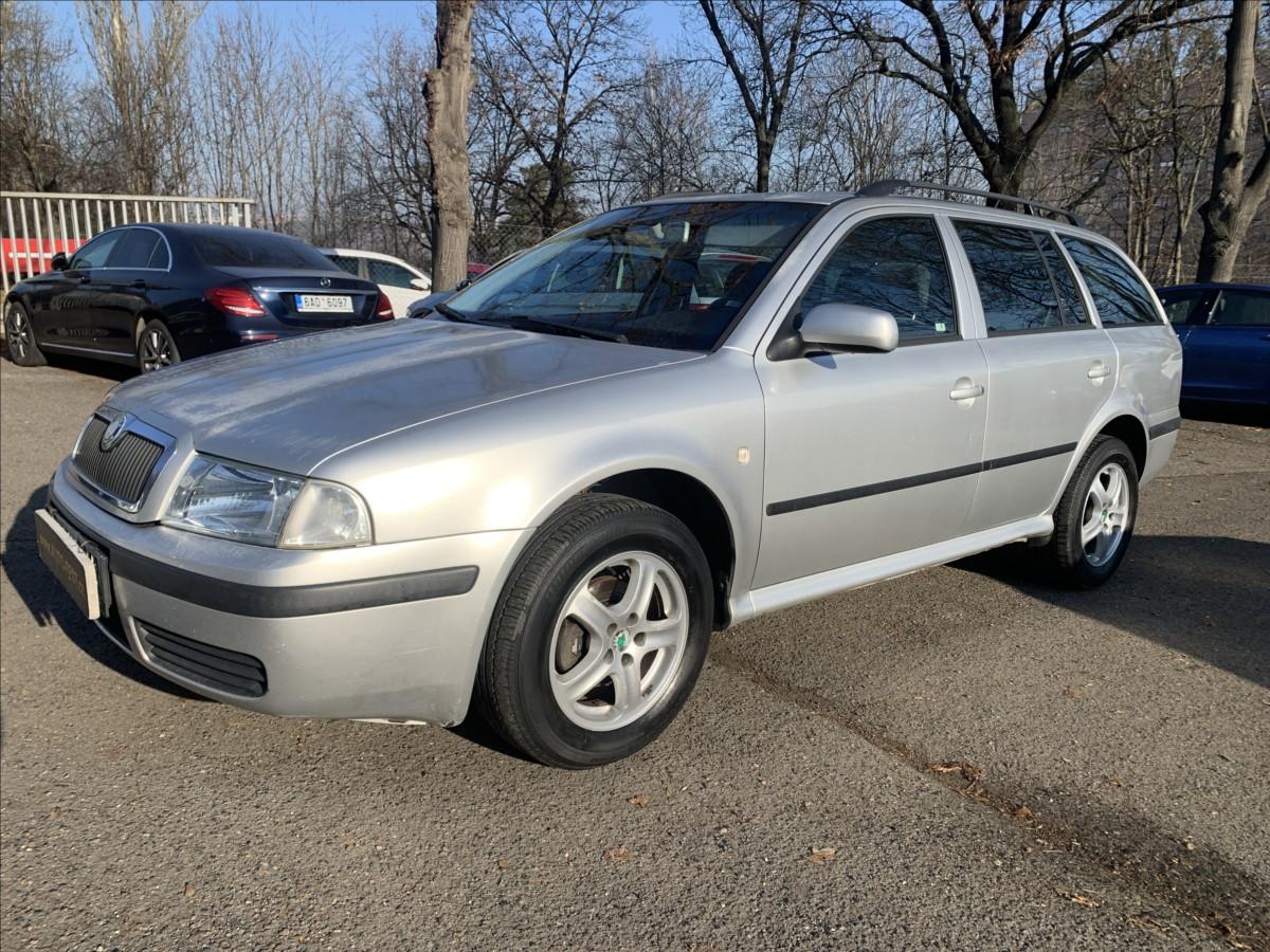Škoda Octavia 1,6 MPI Tour Combi,ČR
