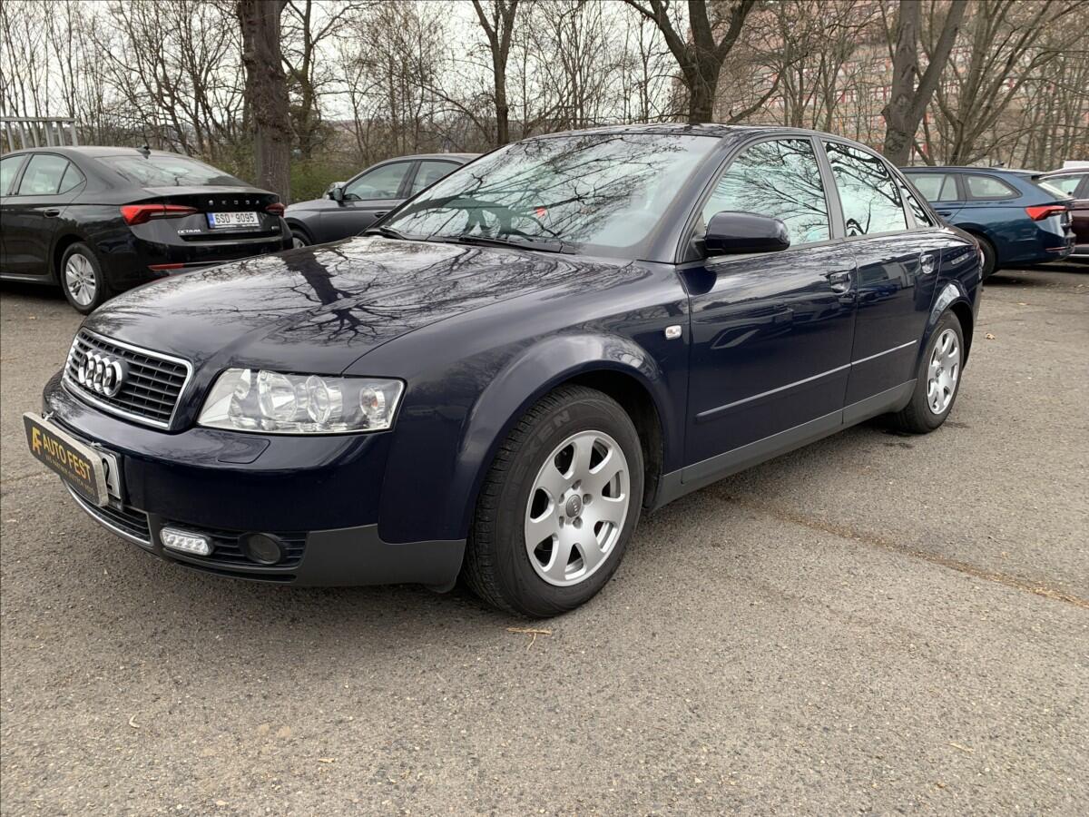 Audi A4 1,9 TDI ČR,SERVISNÍ KNÍŽKA