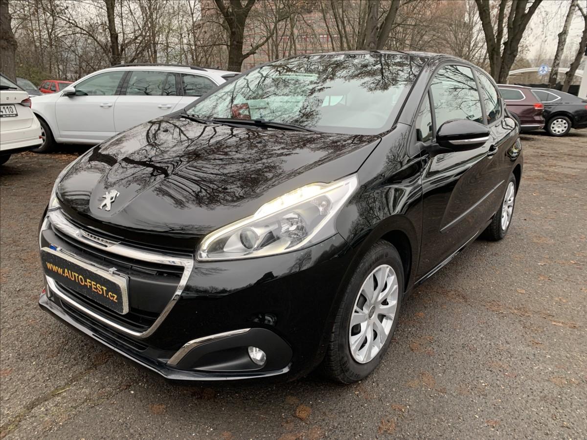 Peugeot 208 1,2 i 1.MAJITEL,ČR,SERVISKA
