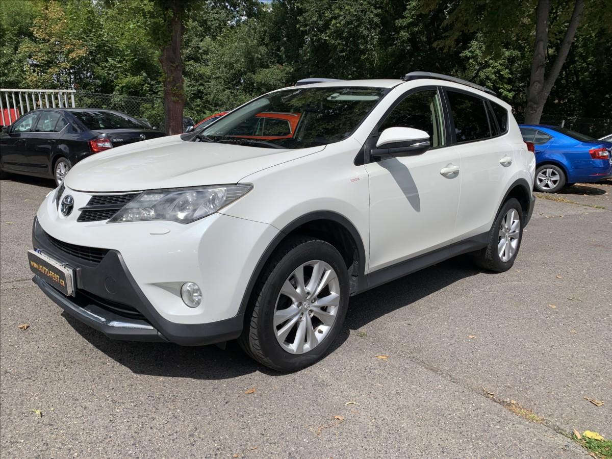Toyota RAV4 2,2 D-4D AWD,ČR