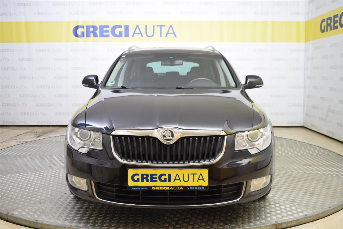 Škoda Superb 1,4 TSi TOP STAV,PO STK