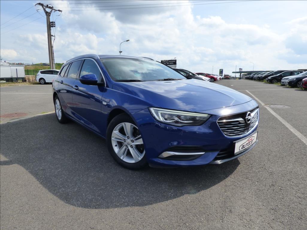 Opel Insignia 2,0 BiTurbo,4x4,LED,Navi servi